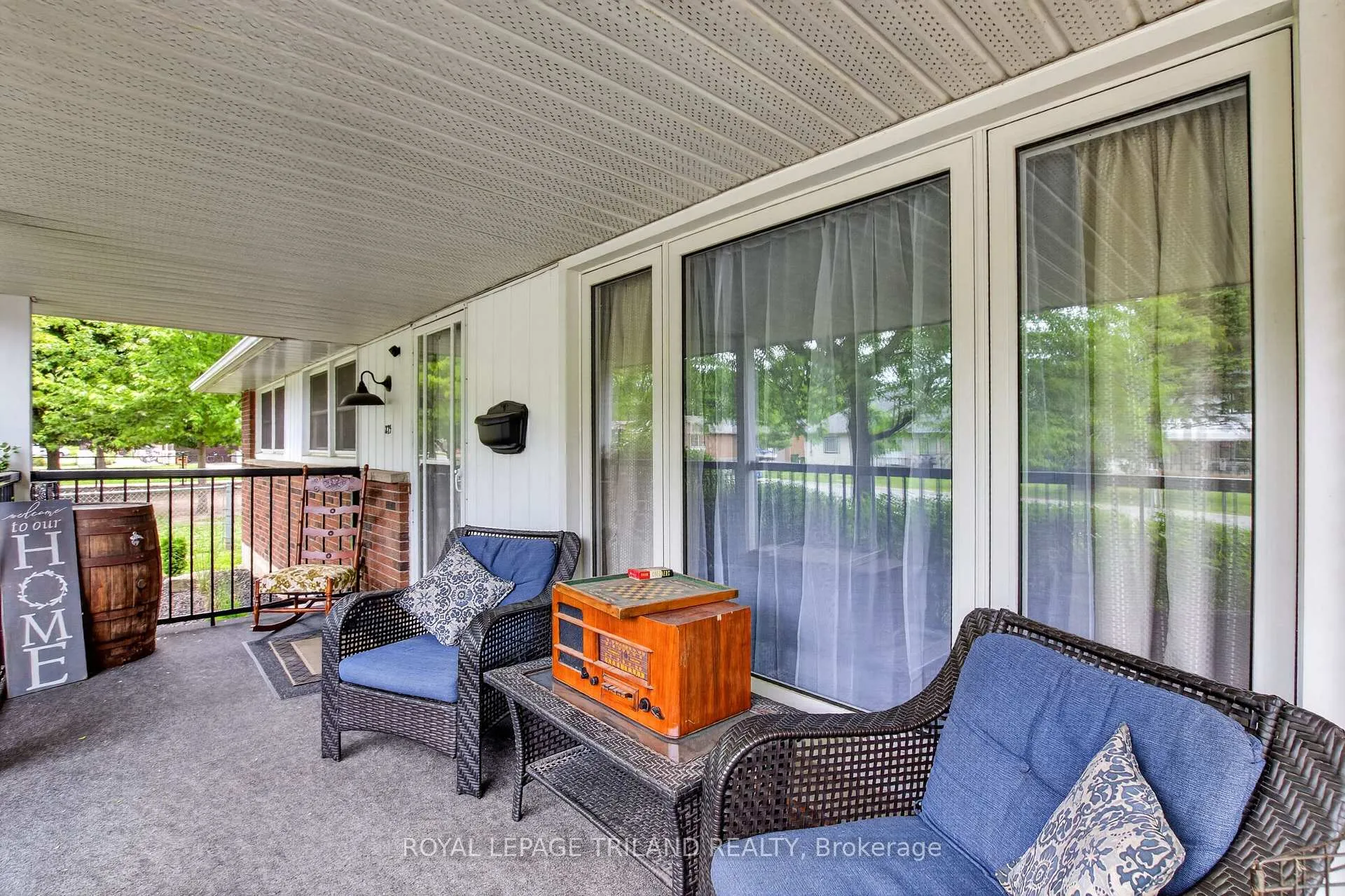 Photo 4 of 279 Forest Avenue, St. Thomas — HOMEH