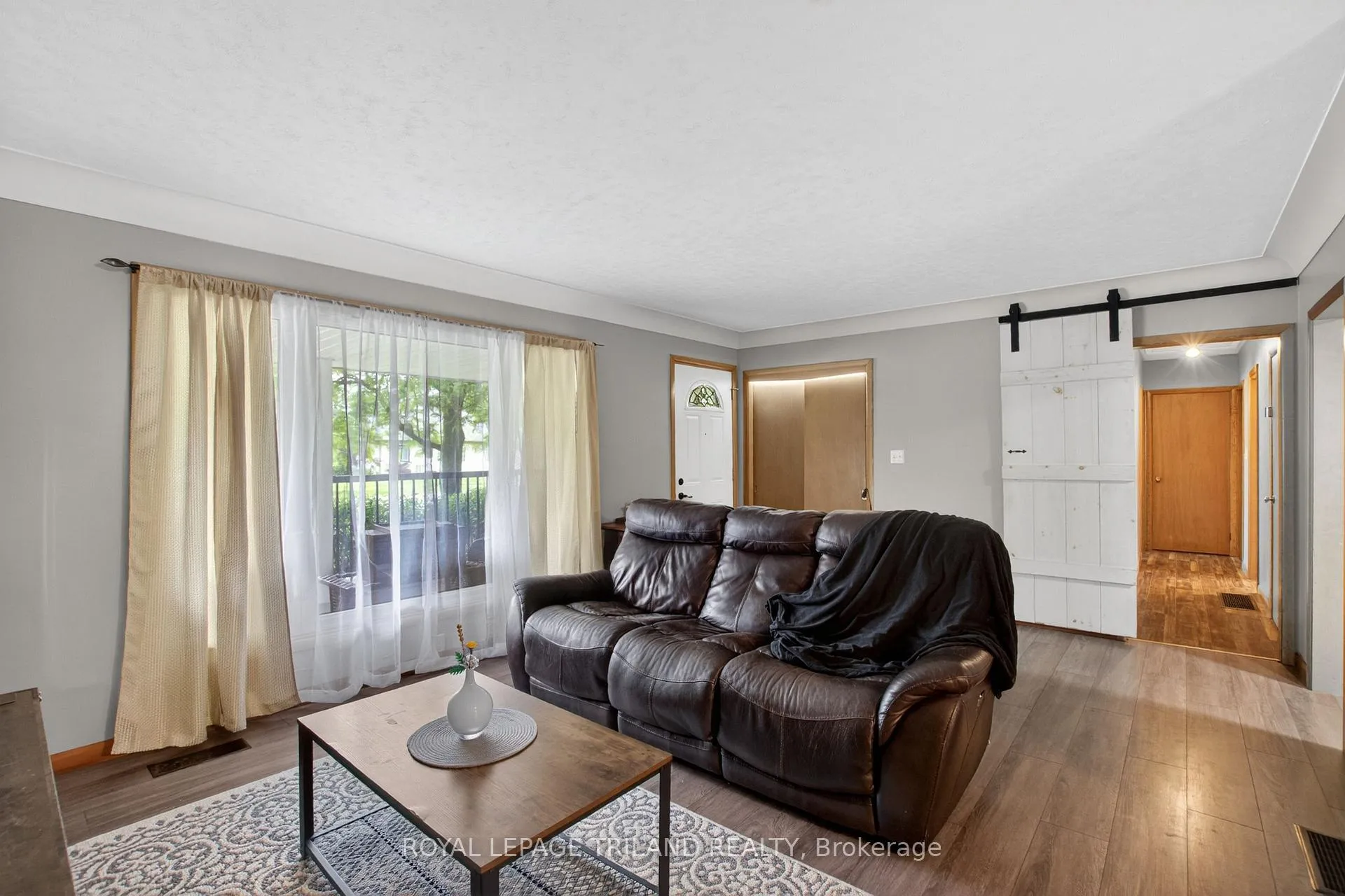 Photo 8 of 279 Forest Avenue, St. Thomas — HOMEH