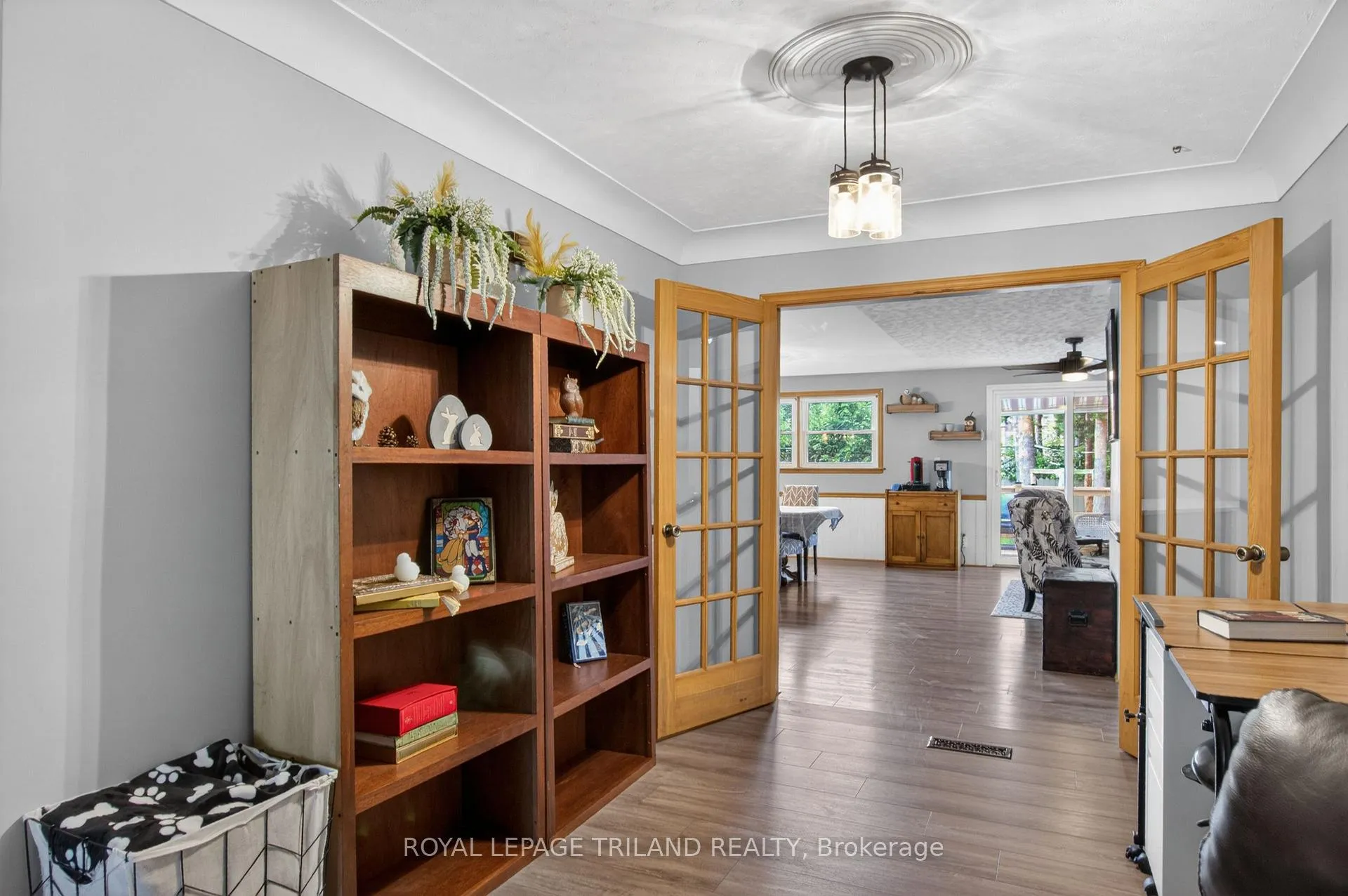 Photo 10 of 279 Forest Avenue, St. Thomas — HOMEH