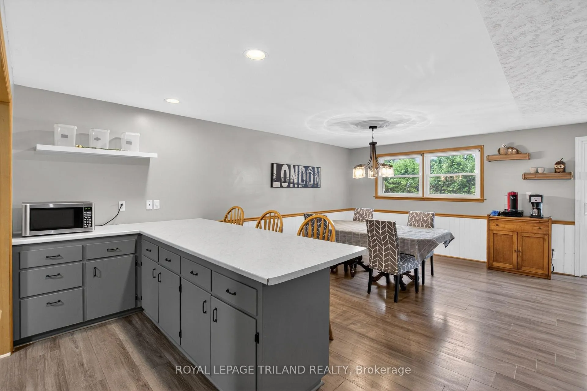 Photo 18 of 279 Forest Avenue, St. Thomas — HOMEH