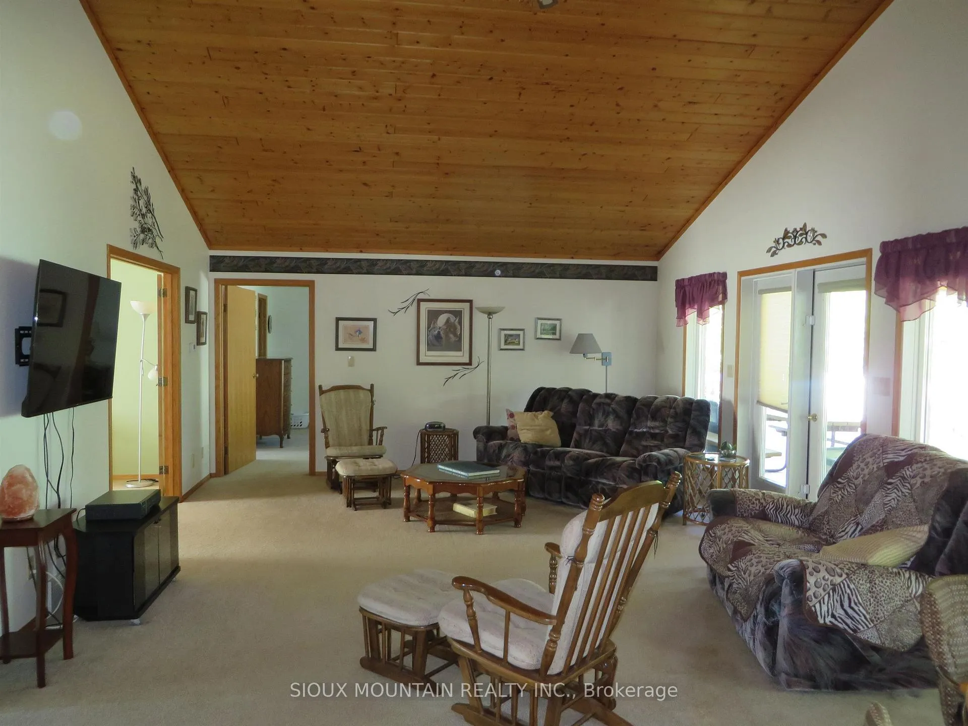 Photo 2 of 141 Forest Drive, Sioux Lookout — HOMEH