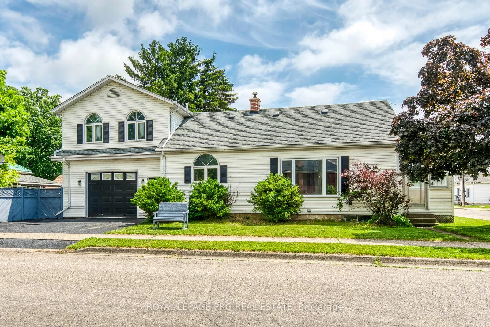Photo 2 of 54 Walter Street, Brantford, Eagle Place East — HOMEH