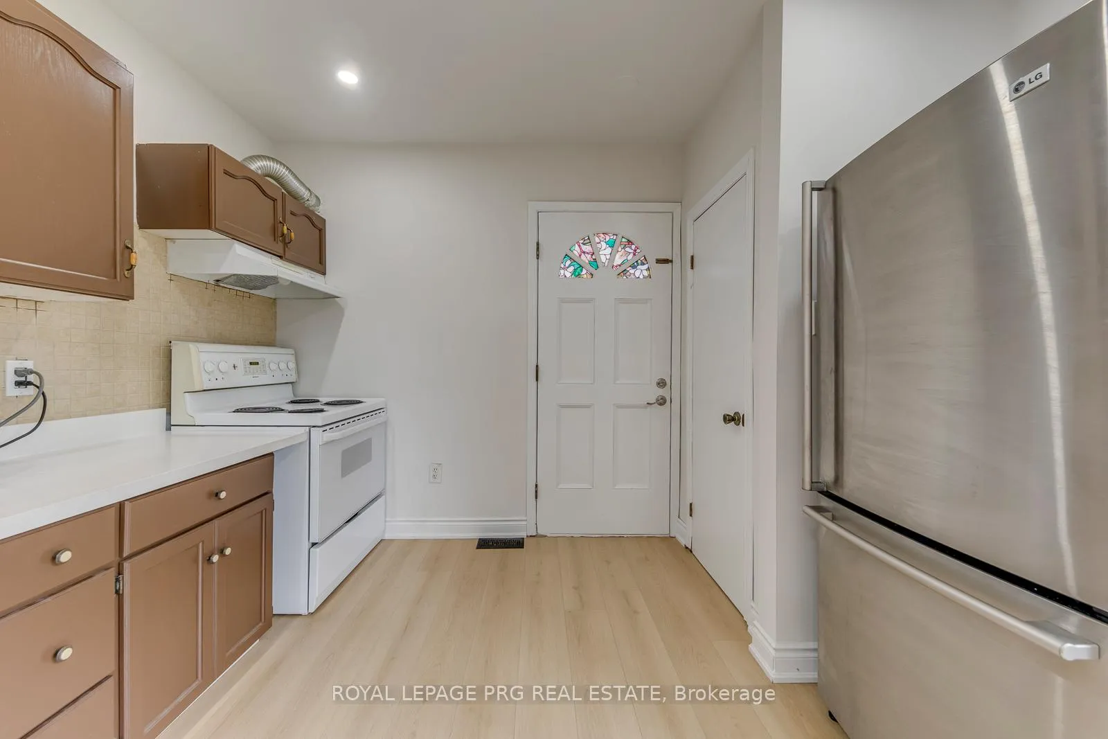 Photo 6 of 54 Walter Street, Brantford, Eagle Place East — HOMEH