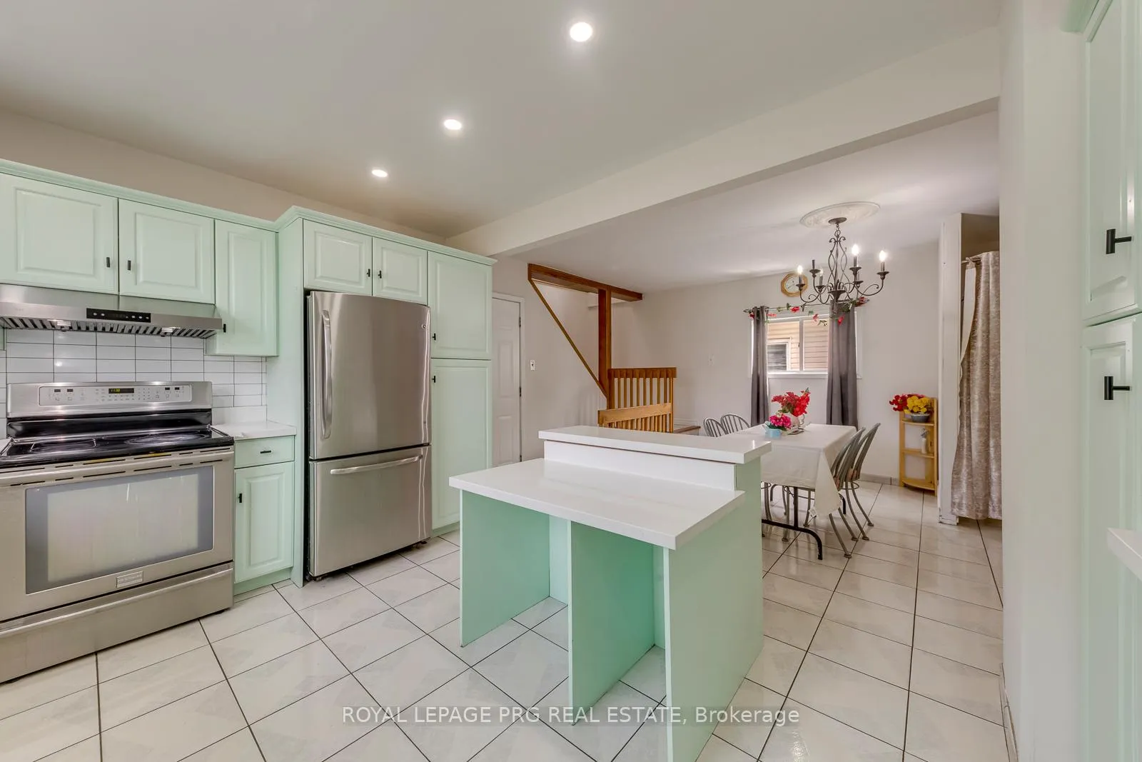 Photo 18 of 54 Walter Street, Brantford, Eagle Place East — HOMEH