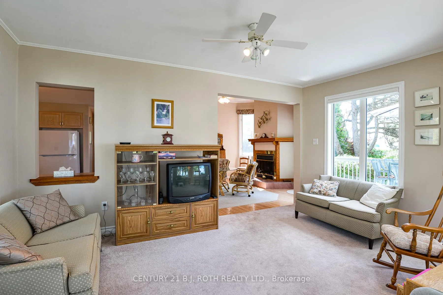 Photo 12 of 100 Lake Avenue, Ramara, Brechin — HOMEH