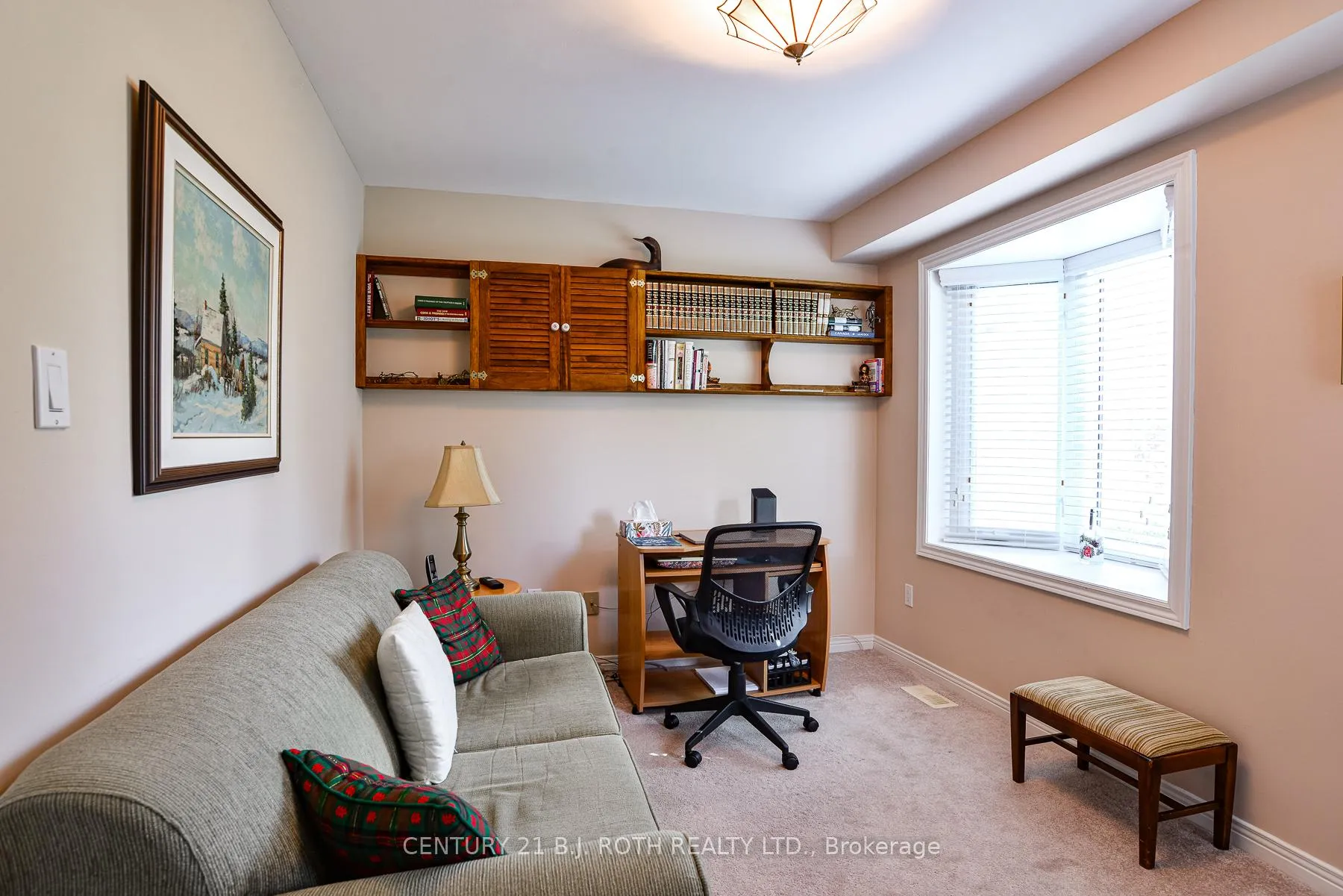 Photo 13 of 100 Lake Avenue, Ramara, Brechin — HOMEH