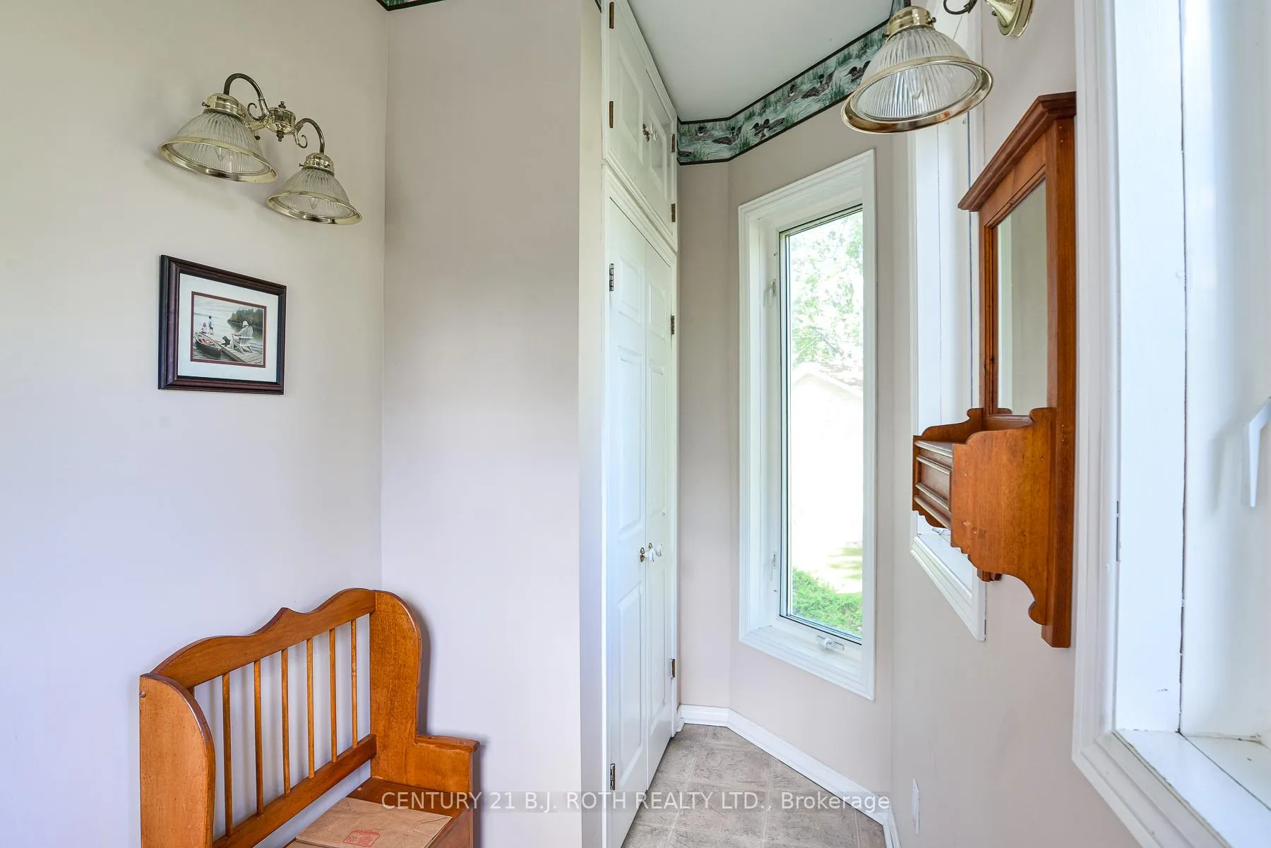 Photo 17 of 100 Lake Avenue, Ramara, Brechin — HOMEH