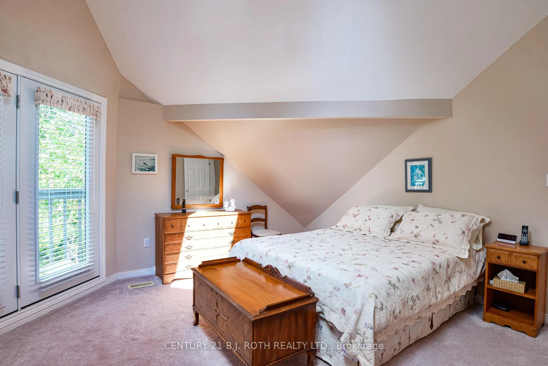 Photo 19 of 100 Lake Avenue, Ramara, Brechin — HOMEH