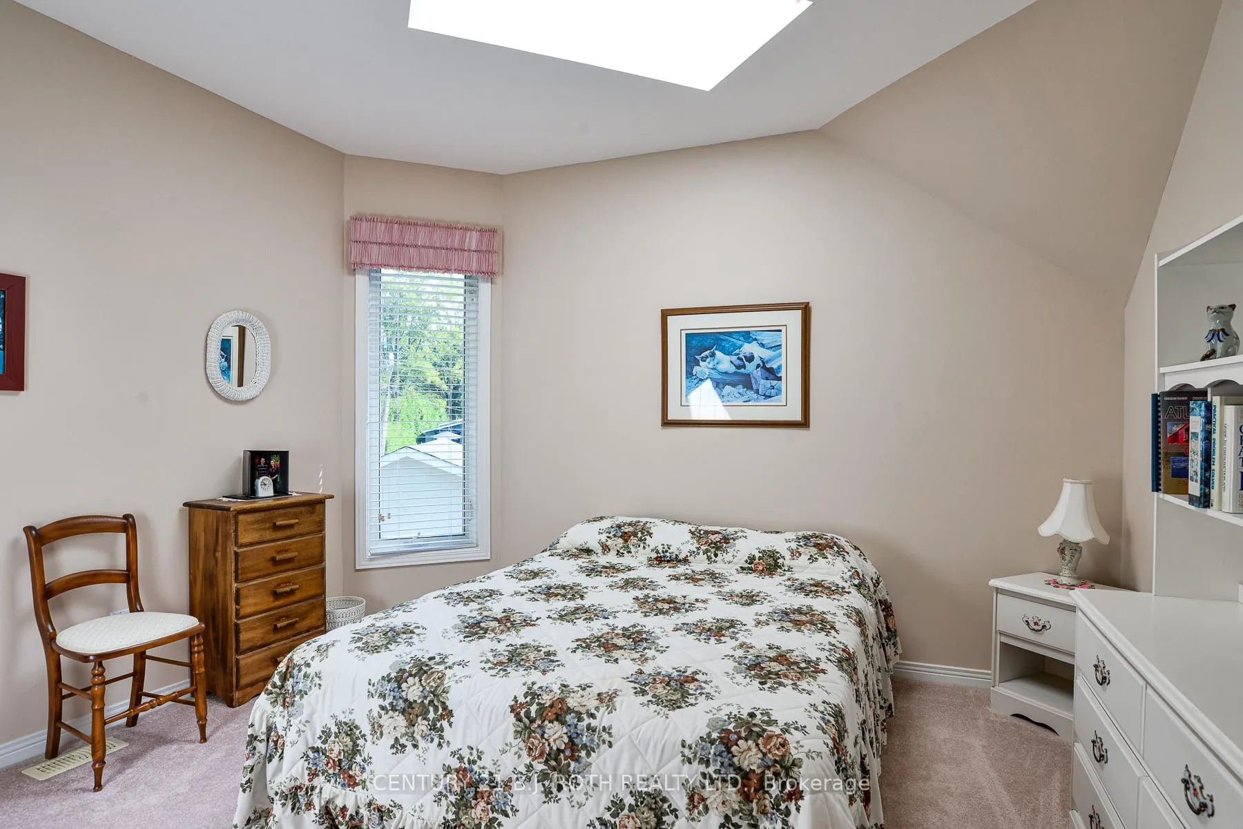 Photo 21 of 100 Lake Avenue, Ramara, Brechin — HOMEH