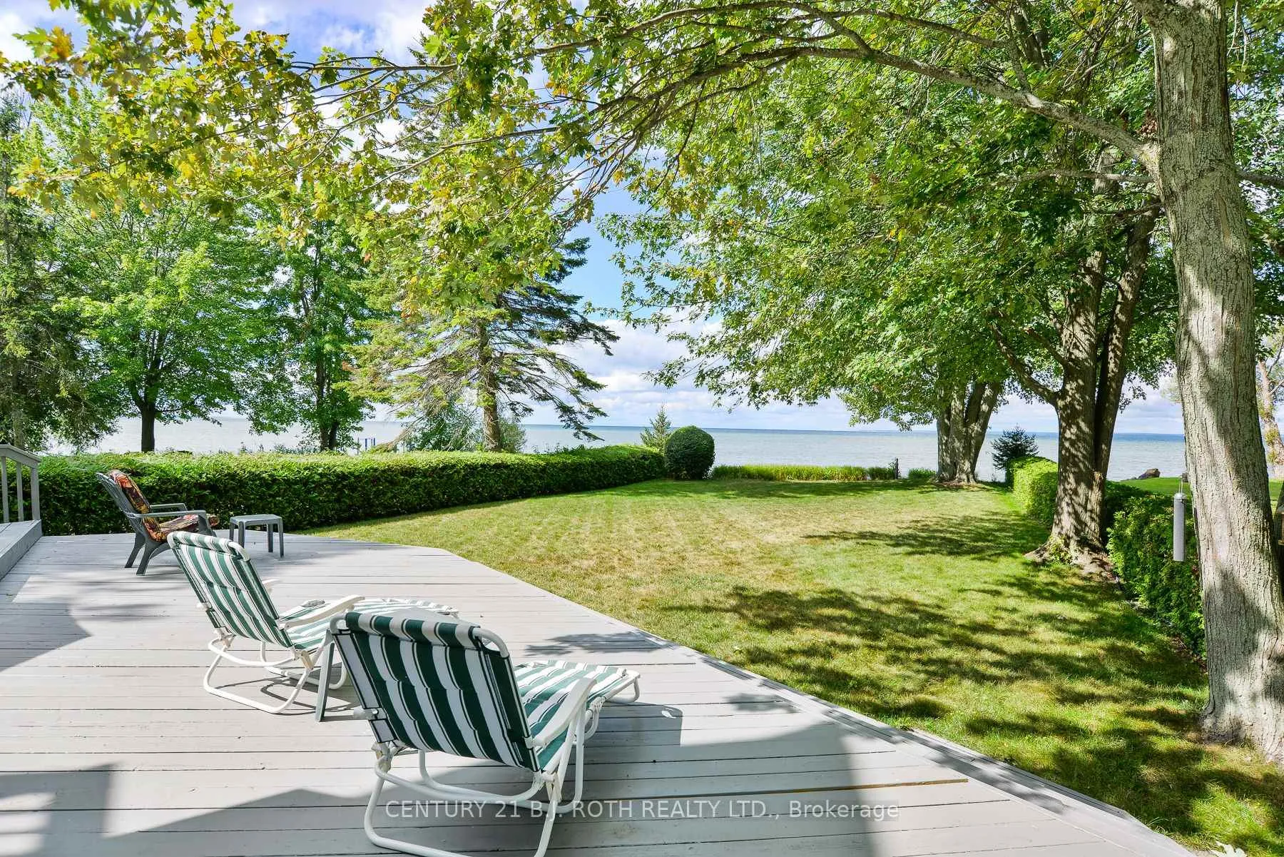 Photo 24 of 100 Lake Avenue, Ramara, Brechin — HOMEH