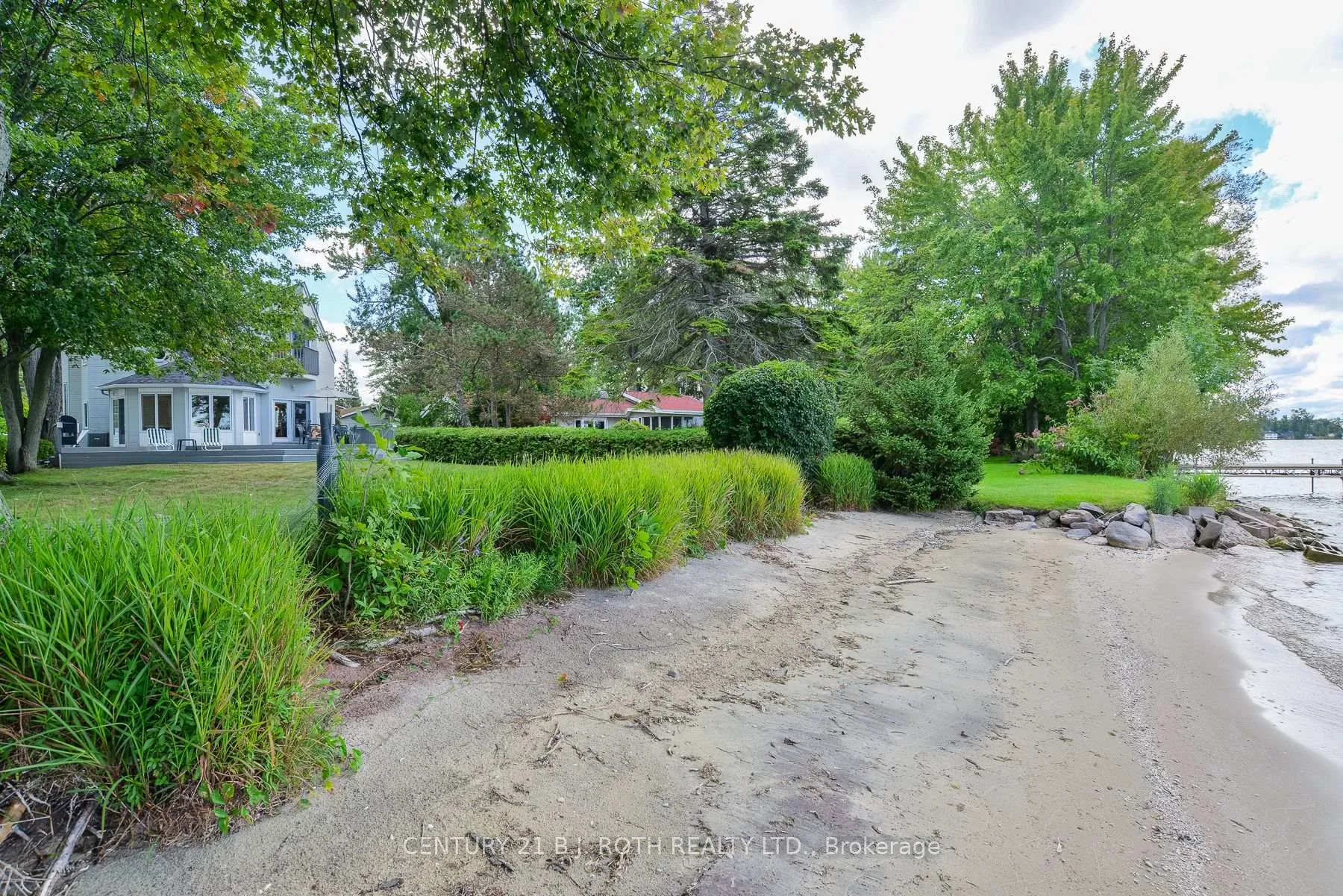 Photo 31 of 100 Lake Avenue, Ramara, Brechin — HOMEH