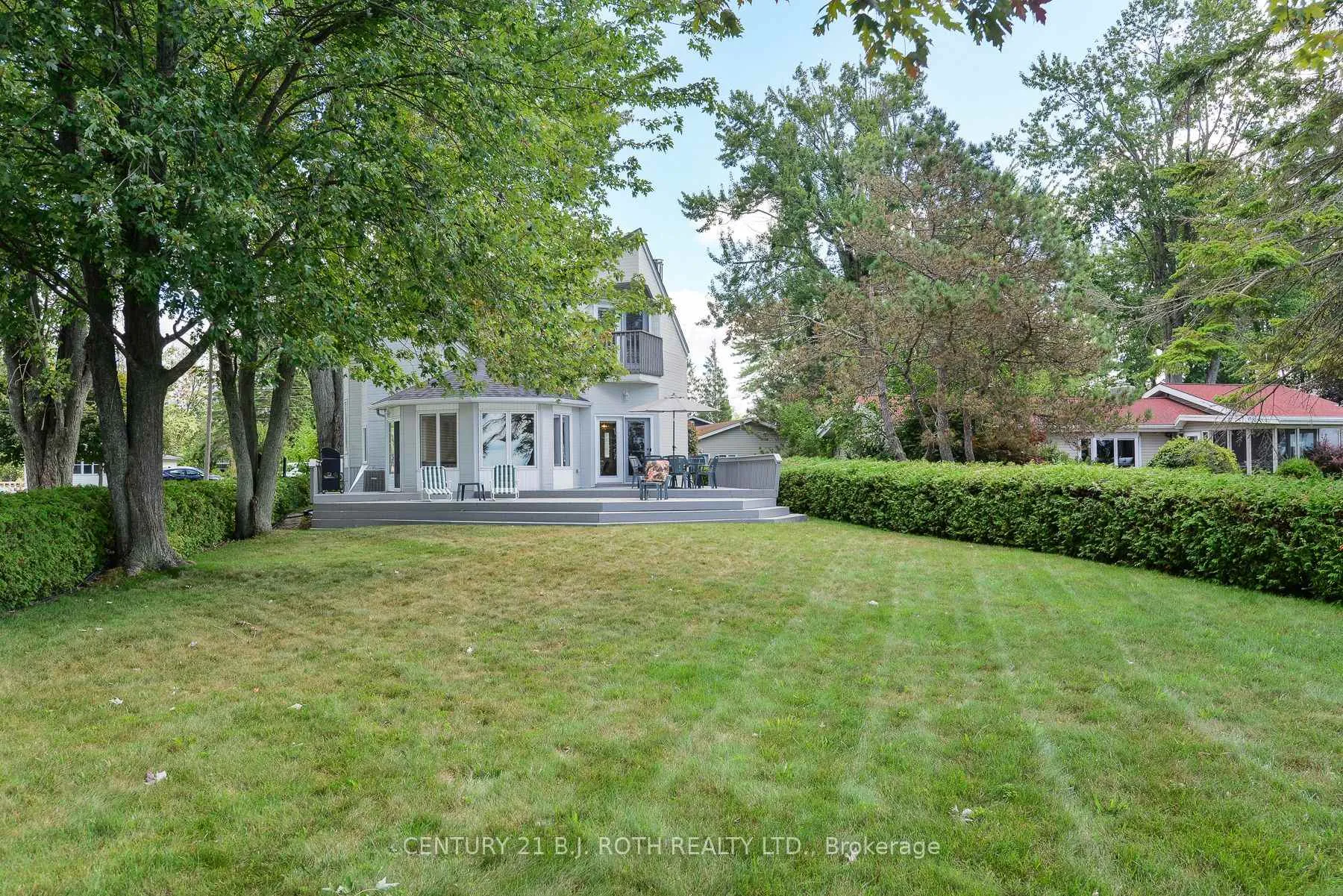 Photo 32 of 100 Lake Avenue, Ramara, Brechin — HOMEH