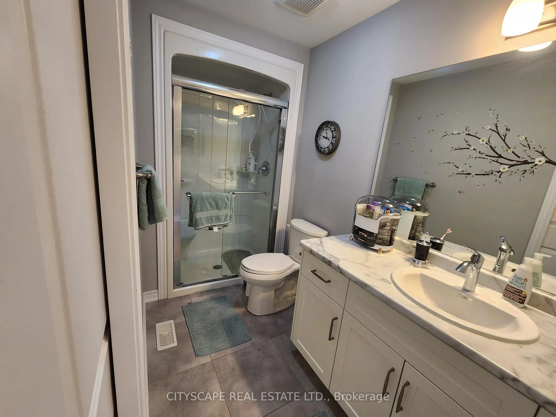 Photo 5 of 27 Lamb Crescent, Thorold, Hurricane/Merrittville — HOMEH