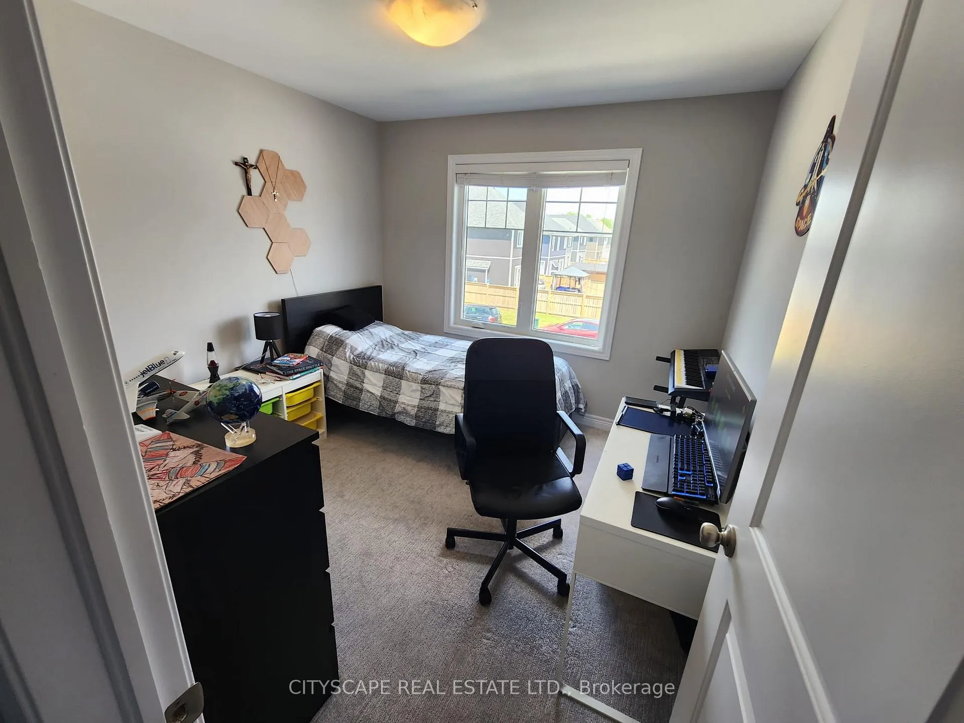 Photo 10 of 27 Lamb Crescent, Thorold, Hurricane/Merrittville — HOMEH