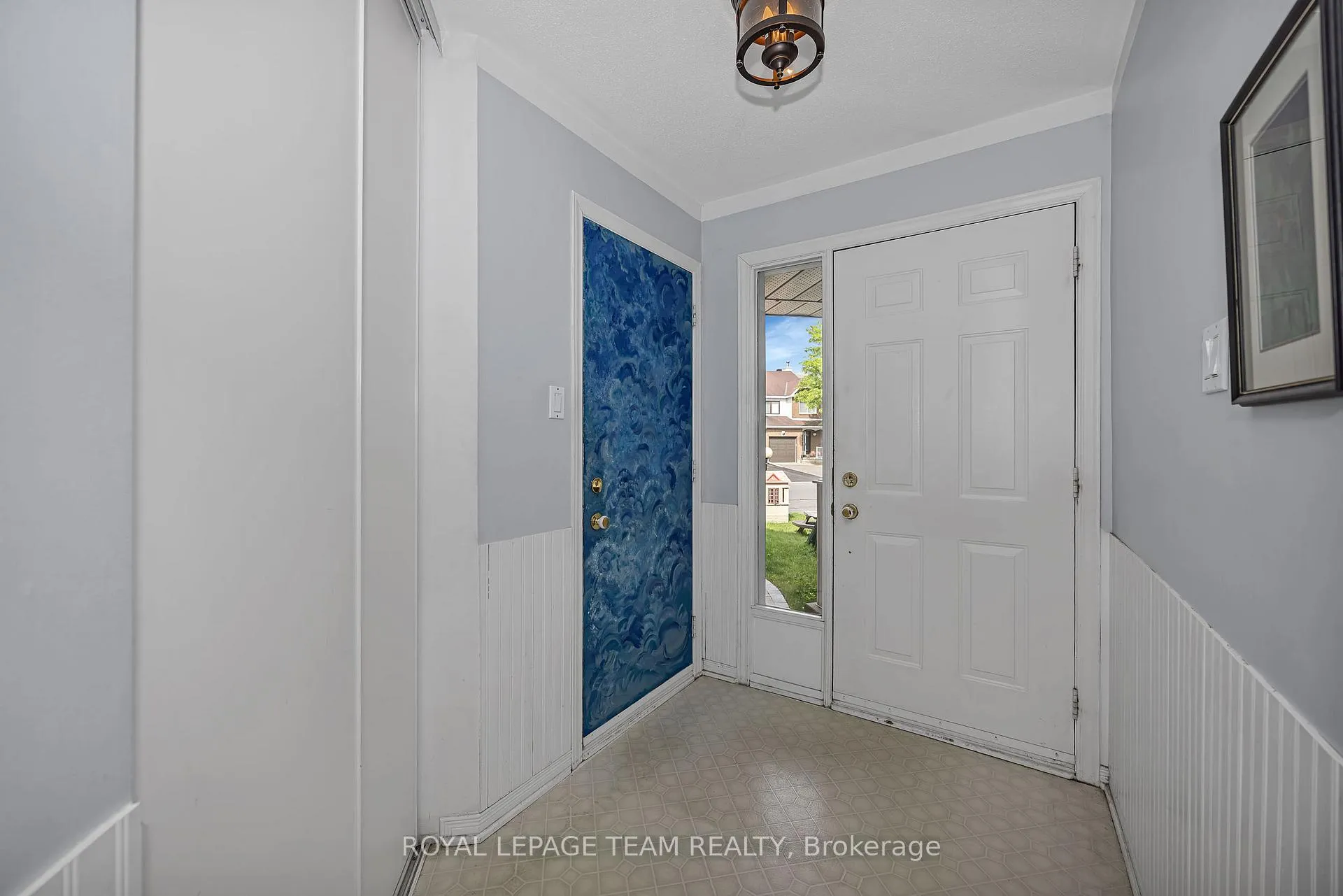 Photo 5 of 23 Roblyn Way, Ottawa, Barrhaven East — HOMEH