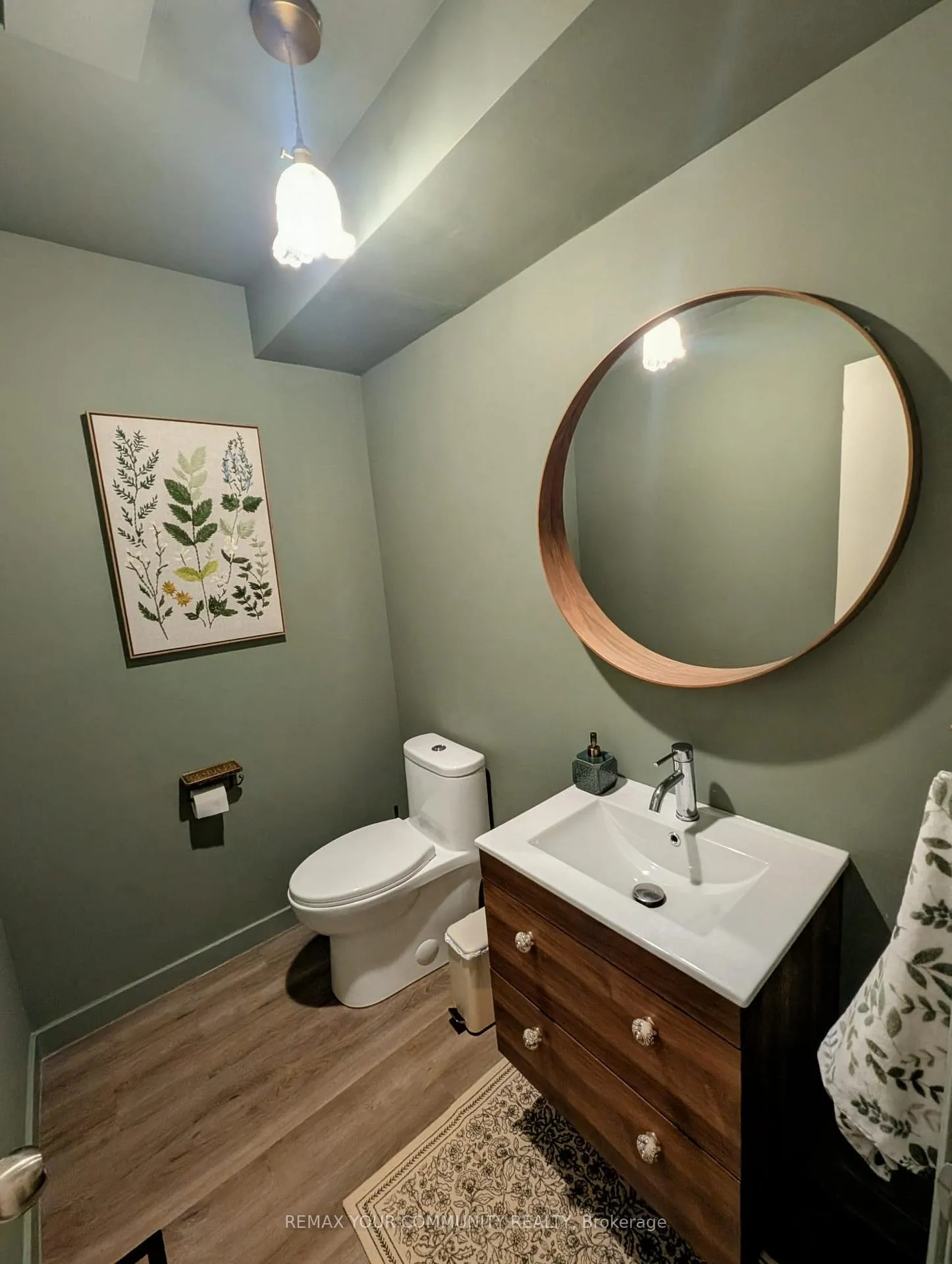 Photo 7 of 507 Pineview Gardens, Shelburne — HOMEH
