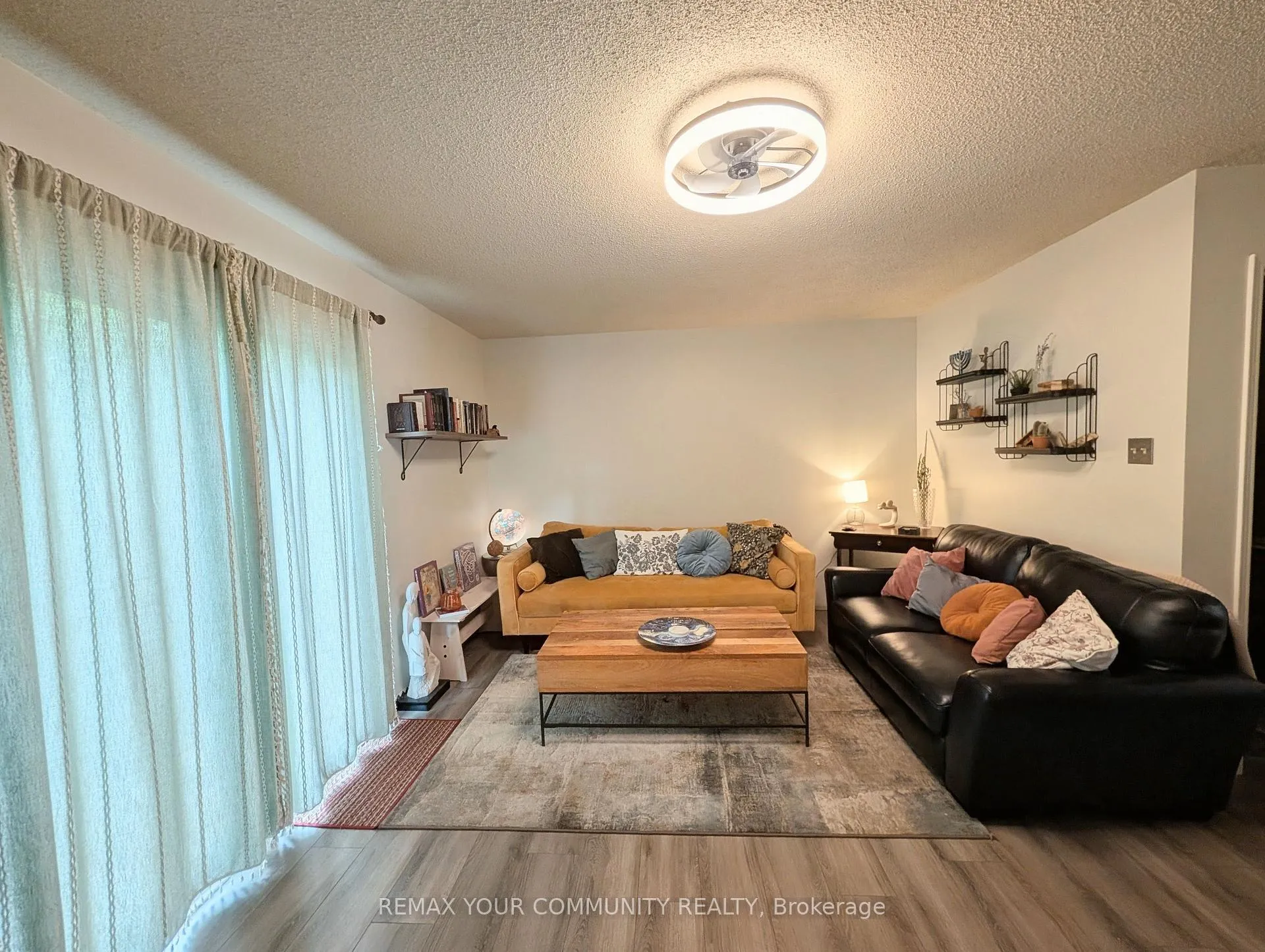 Photo 9 of 507 Pineview Gardens, Shelburne — HOMEH