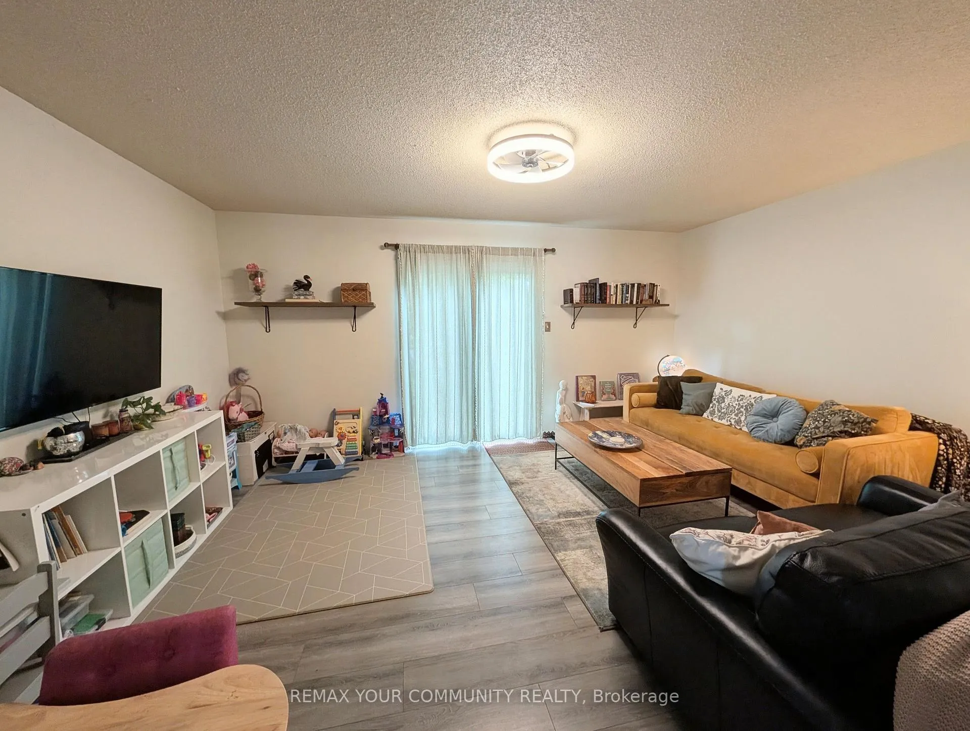 Photo 10 of 507 Pineview Gardens, Shelburne — HOMEH