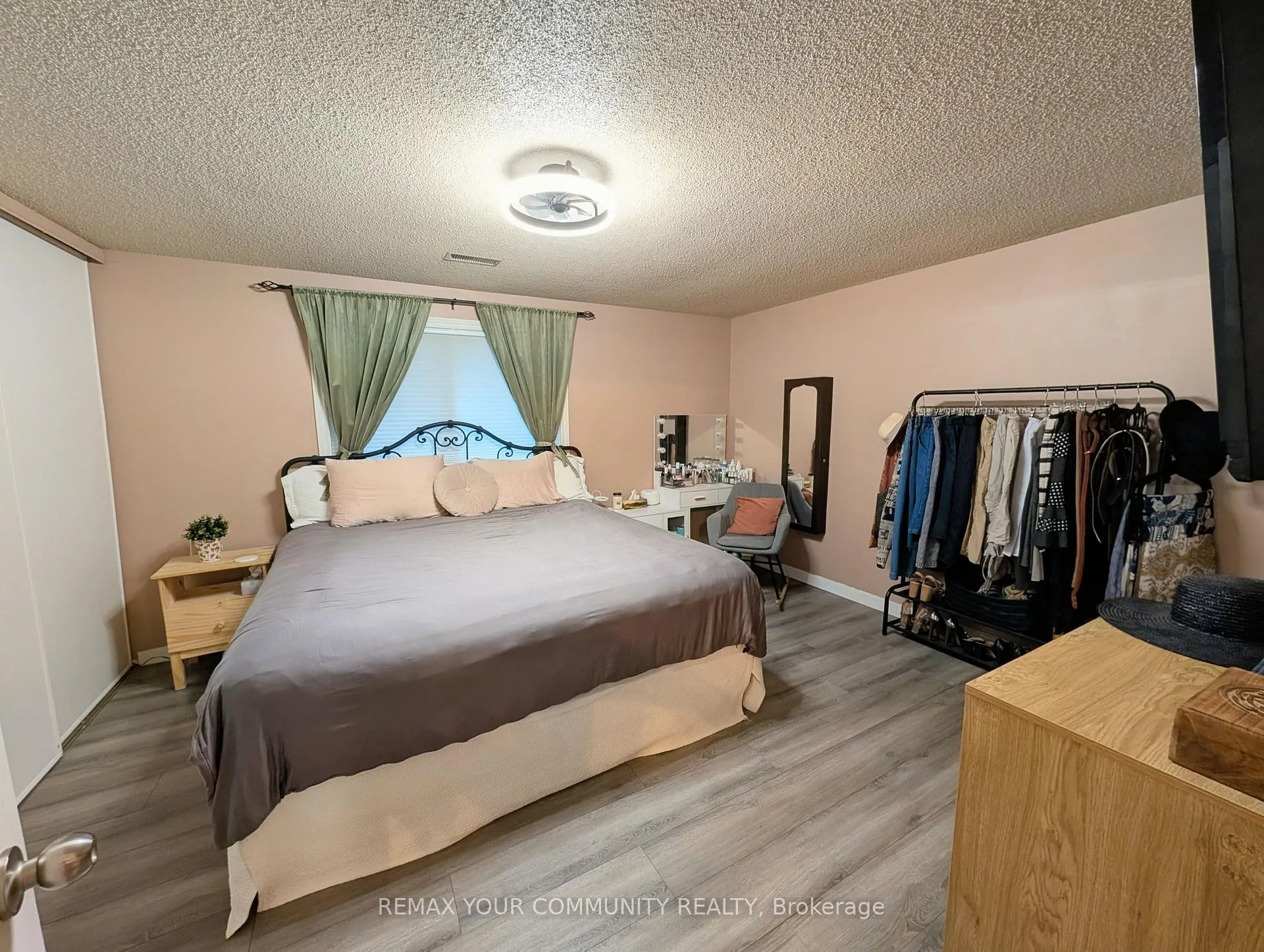Photo 15 of 507 Pineview Gardens, Shelburne — HOMEH