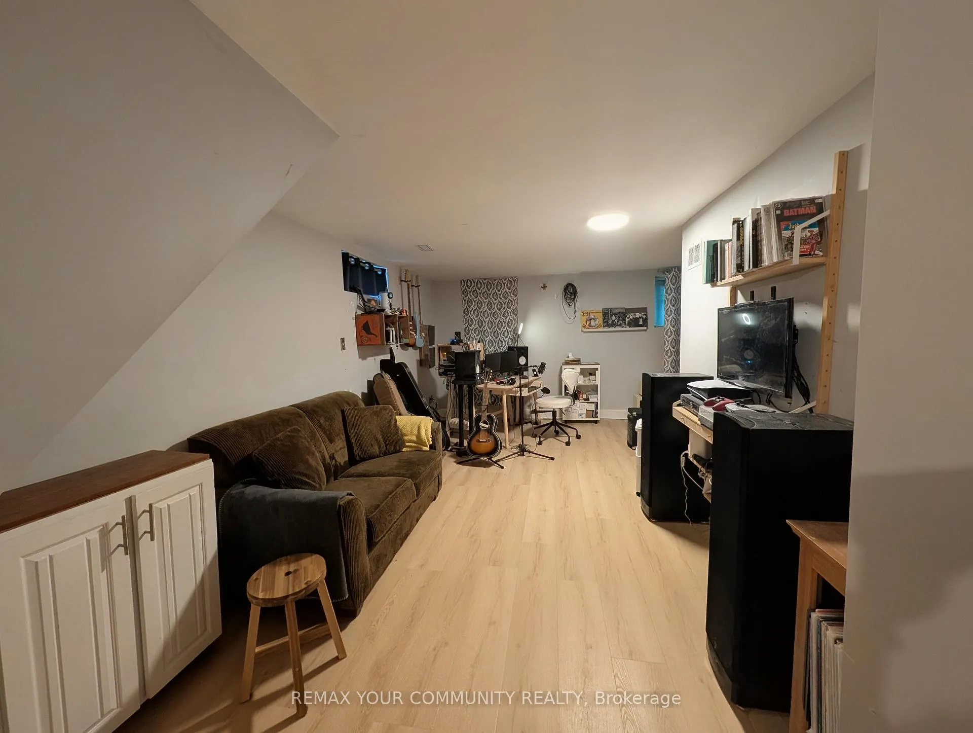 Photo 17 of 507 Pineview Gardens, Shelburne — HOMEH