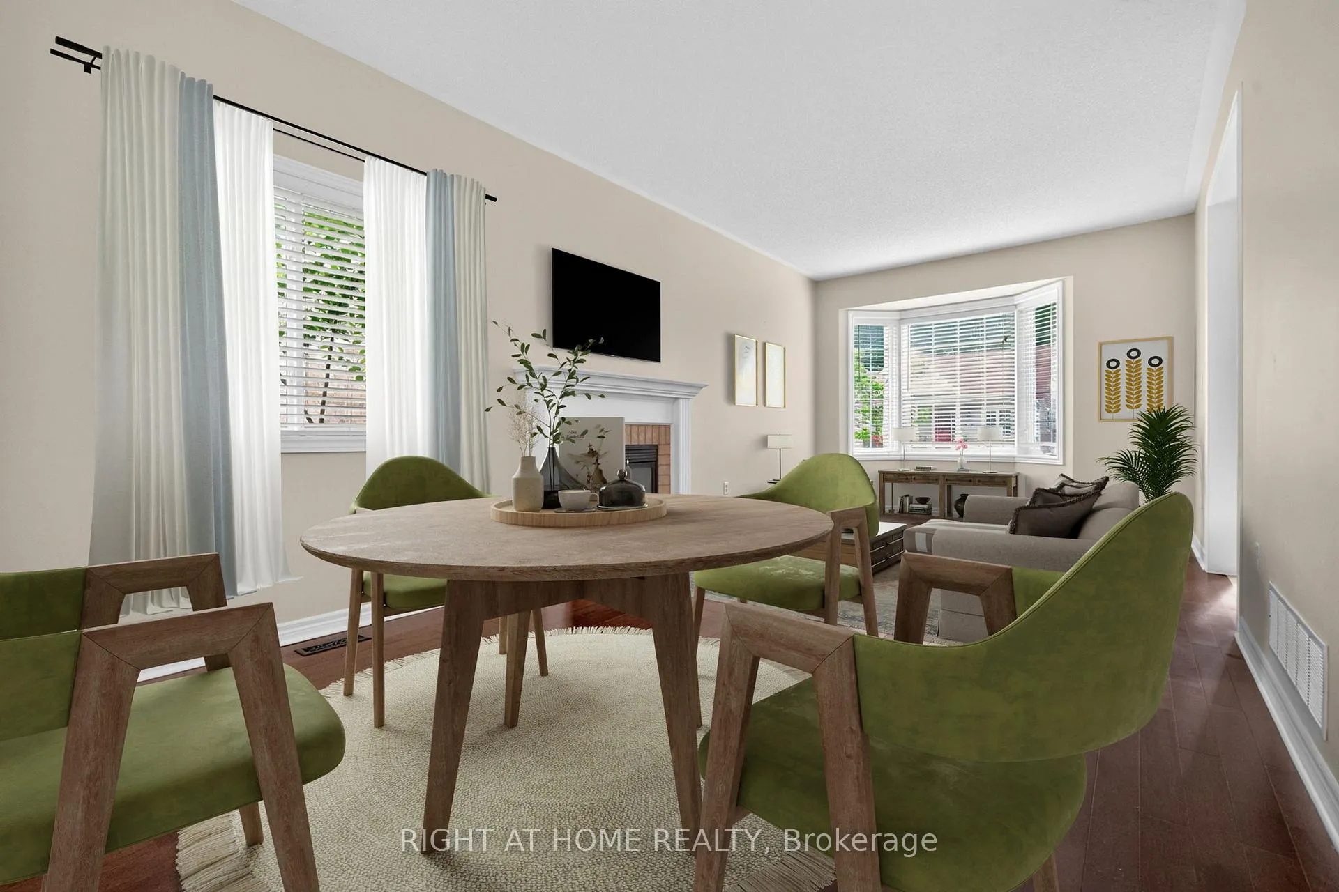 Photo 14 of 13 Thrushwood Drive, Barrie, 400 West — HOMEH