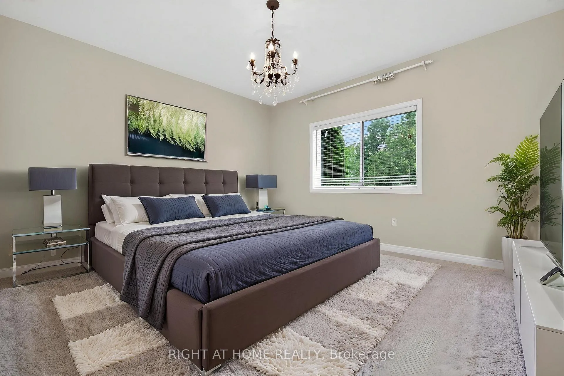 Photo 27 of 13 Thrushwood Drive, Barrie, 400 West — HOMEH