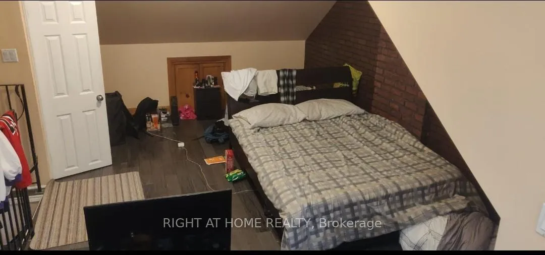 Photo 15 of Unit 2, 104 Bleecker Street, Toronto, Cabbagetown-South St. James Town — HOMEH