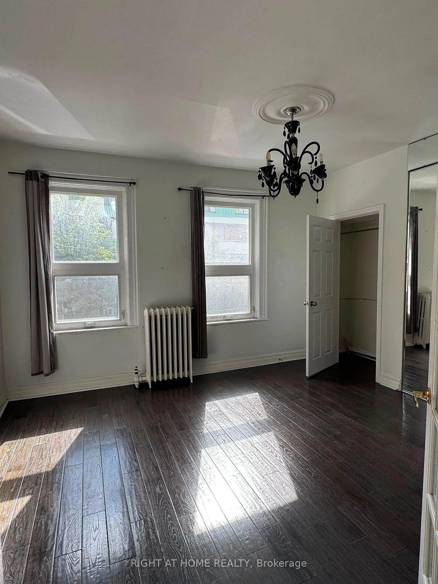 Photo 2 of Unit 2, 104 Bleecker Street, Toronto, Cabbagetown-South St. James Town — HOMEH