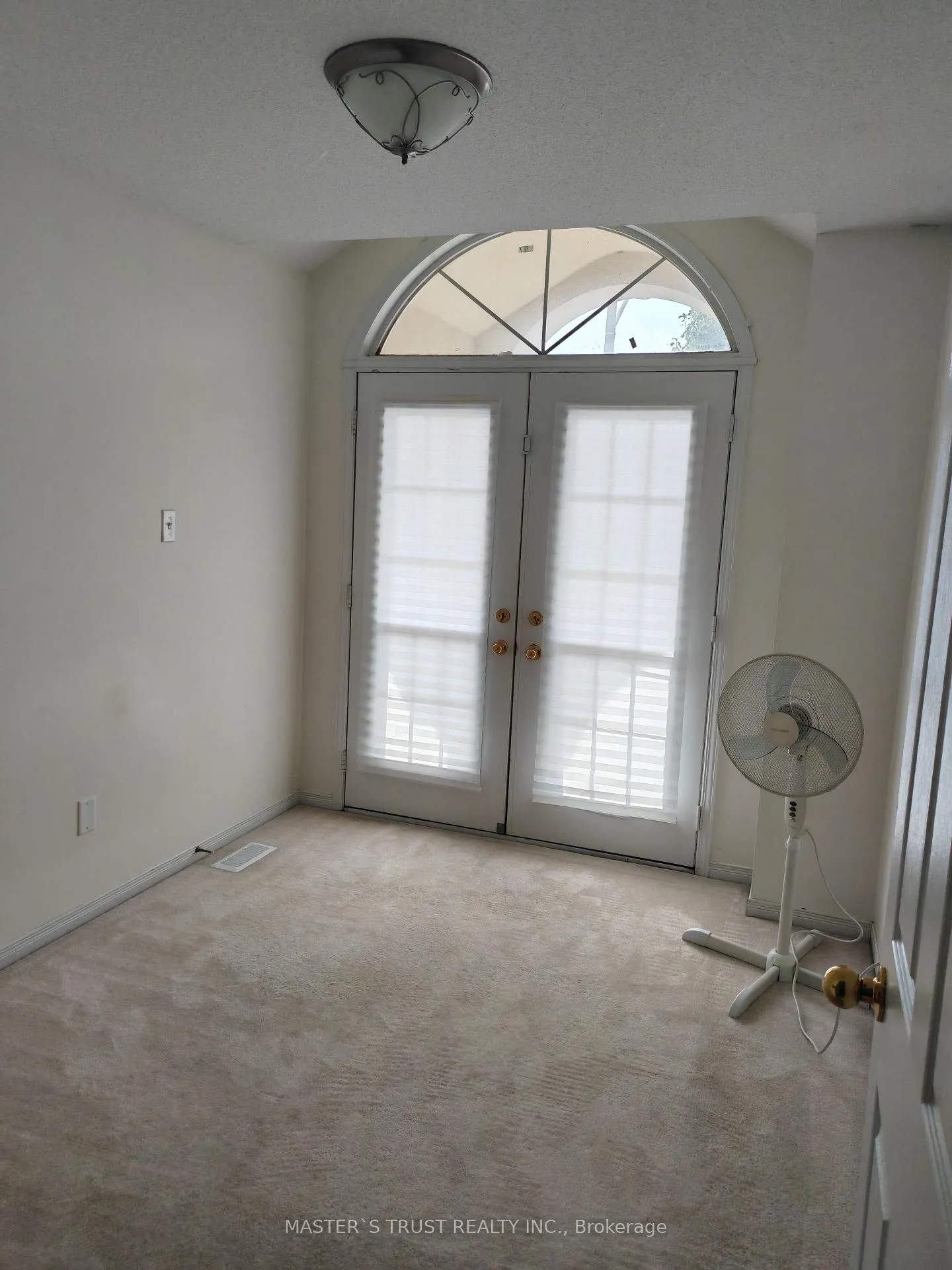 Photo 14 of 15 Big Hill Crescent, Vaughan, Patterson — HOMEH