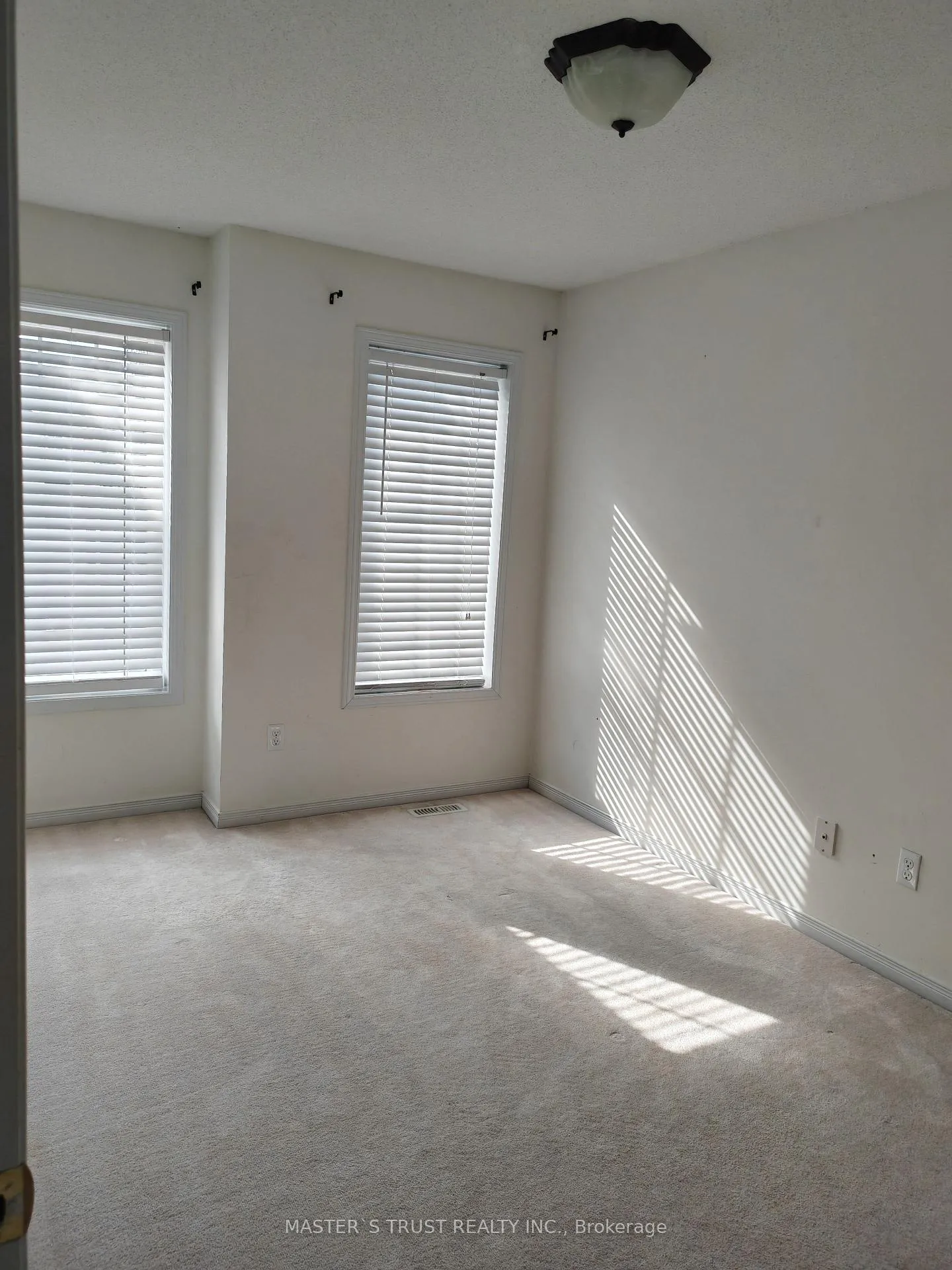 Photo 15 of 15 Big Hill Crescent, Vaughan, Patterson — HOMEH