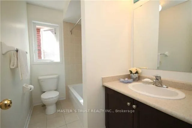 Photo 19 of 15 Big Hill Crescent, Vaughan, Patterson — HOMEH