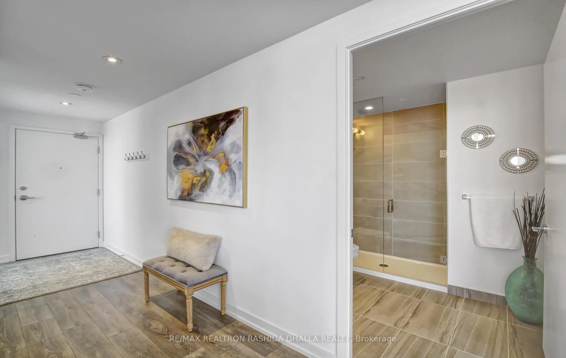 Photo 6 of Unit 1702, 898 Portage Parkway, Vaughan, Vaughan Corporate Centre — HOMEH