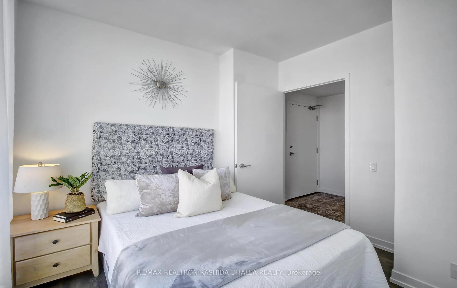 Photo 18 of Unit 1702, 898 Portage Parkway, Vaughan, Vaughan Corporate Centre — HOMEH