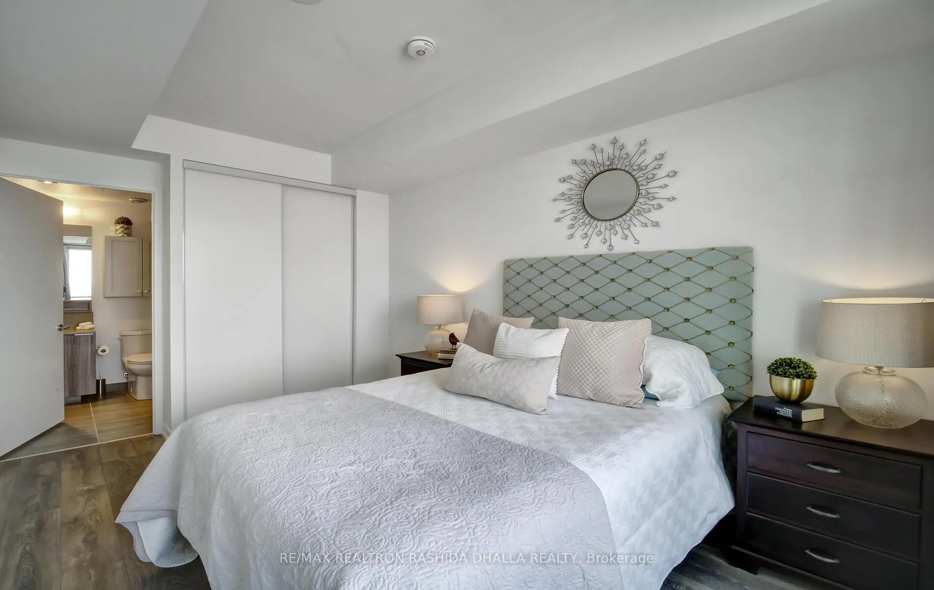 Photo 23 of Unit 1702, 898 Portage Parkway, Vaughan, Vaughan Corporate Centre — HOMEH