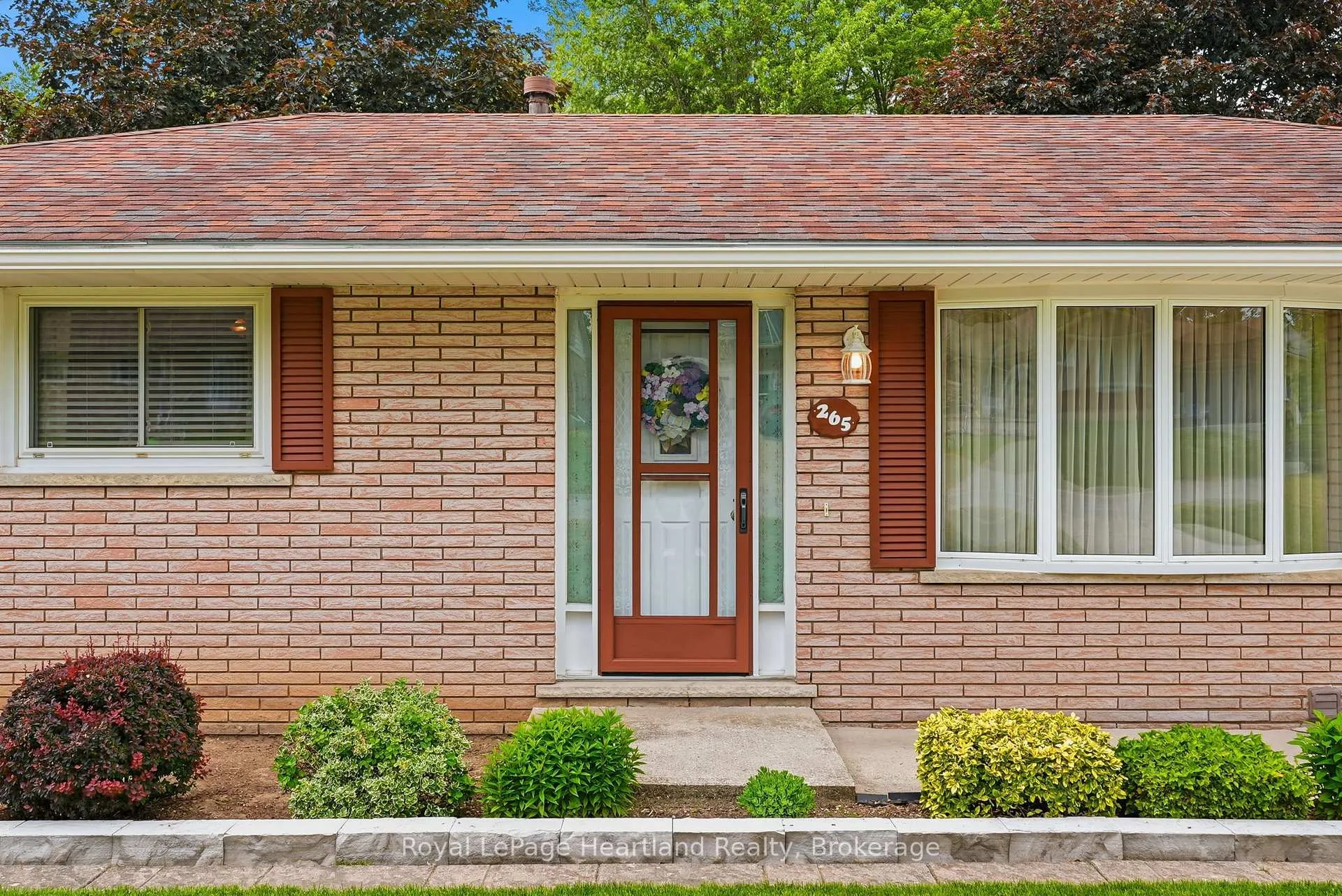 Photo 3 of 265 Thomas Street, Brockton — HOMEH