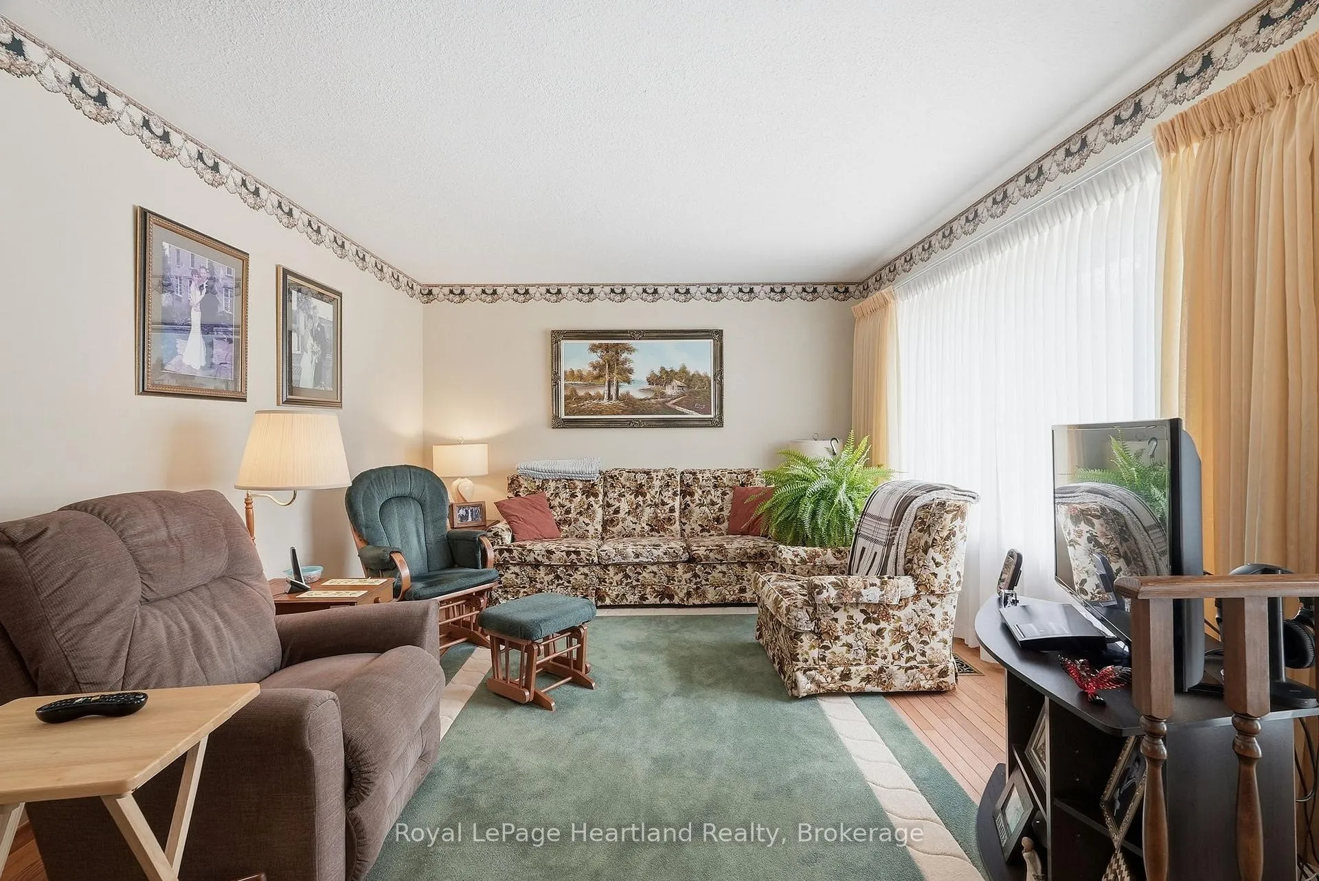 Photo 5 of 265 Thomas Street, Brockton — HOMEH