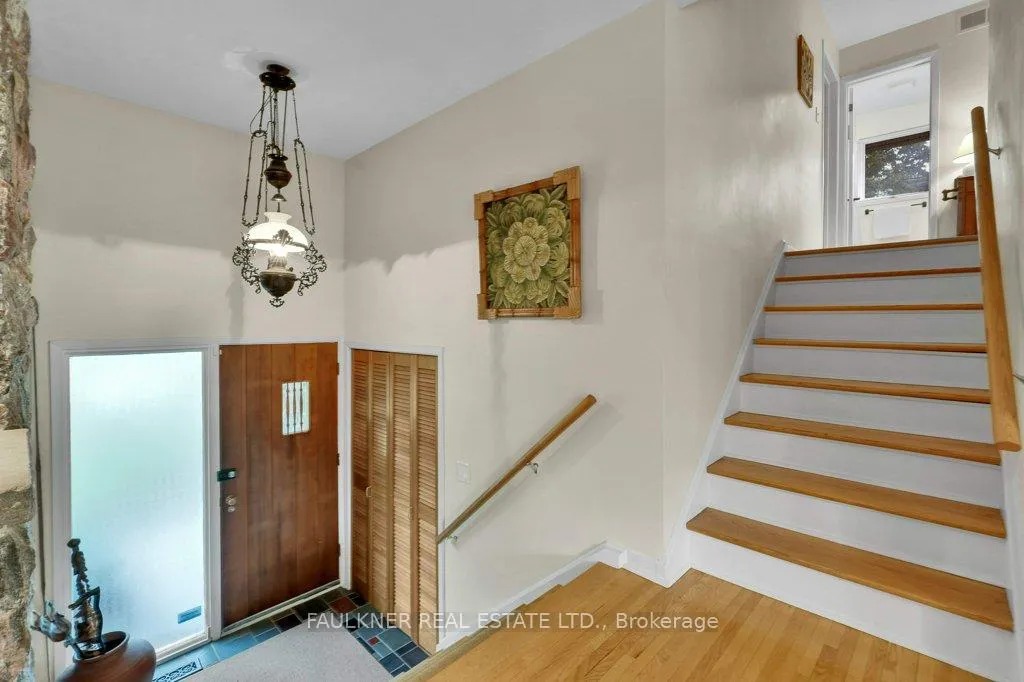 Photo 4 of 2229 Mcquaig Street, Ottawa, Alta Vista — HOMEH