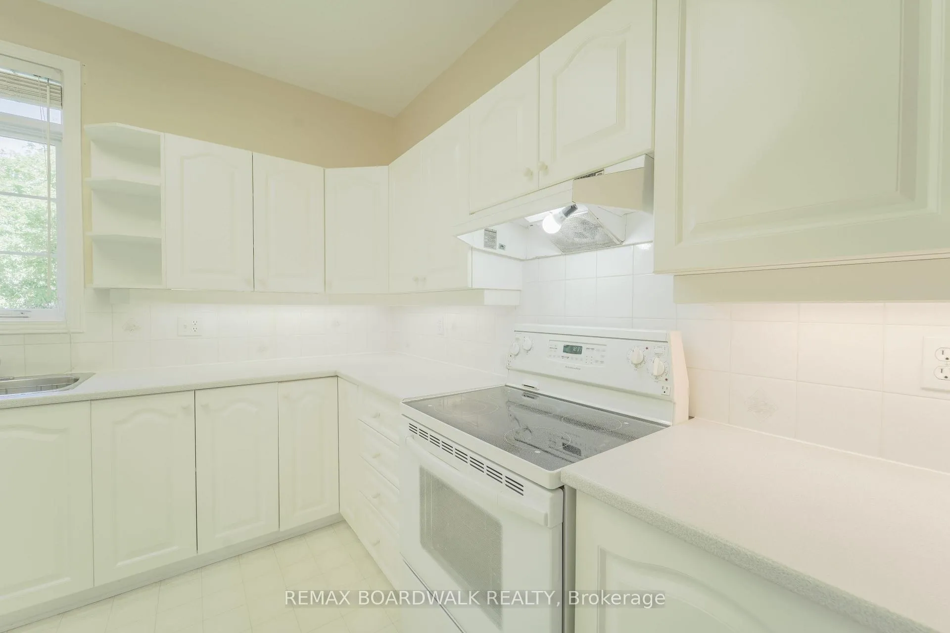Photo 11 of 57 Mattawa Crescent, Ottawa, Kanata - Bridlewood — HOMEH
