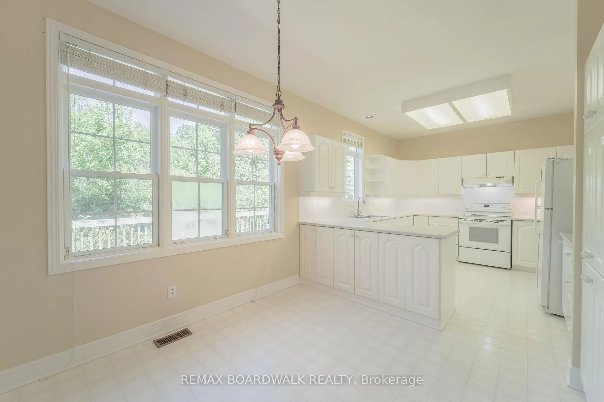 Photo 14 of 57 Mattawa Crescent, Ottawa, Kanata - Bridlewood — HOMEH