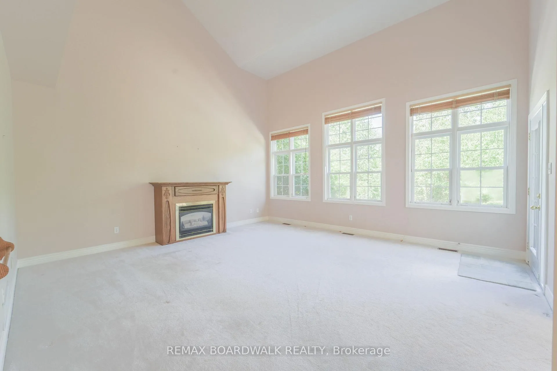 Photo 15 of 57 Mattawa Crescent, Ottawa, Kanata - Bridlewood — HOMEH