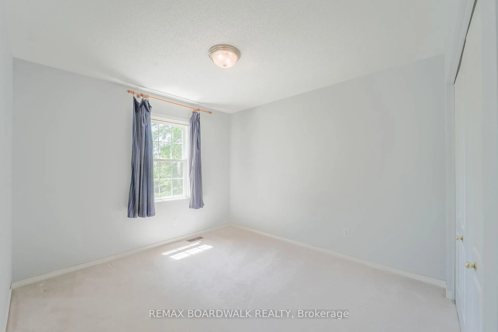 Photo 32 of 57 Mattawa Crescent, Ottawa, Kanata - Bridlewood — HOMEH