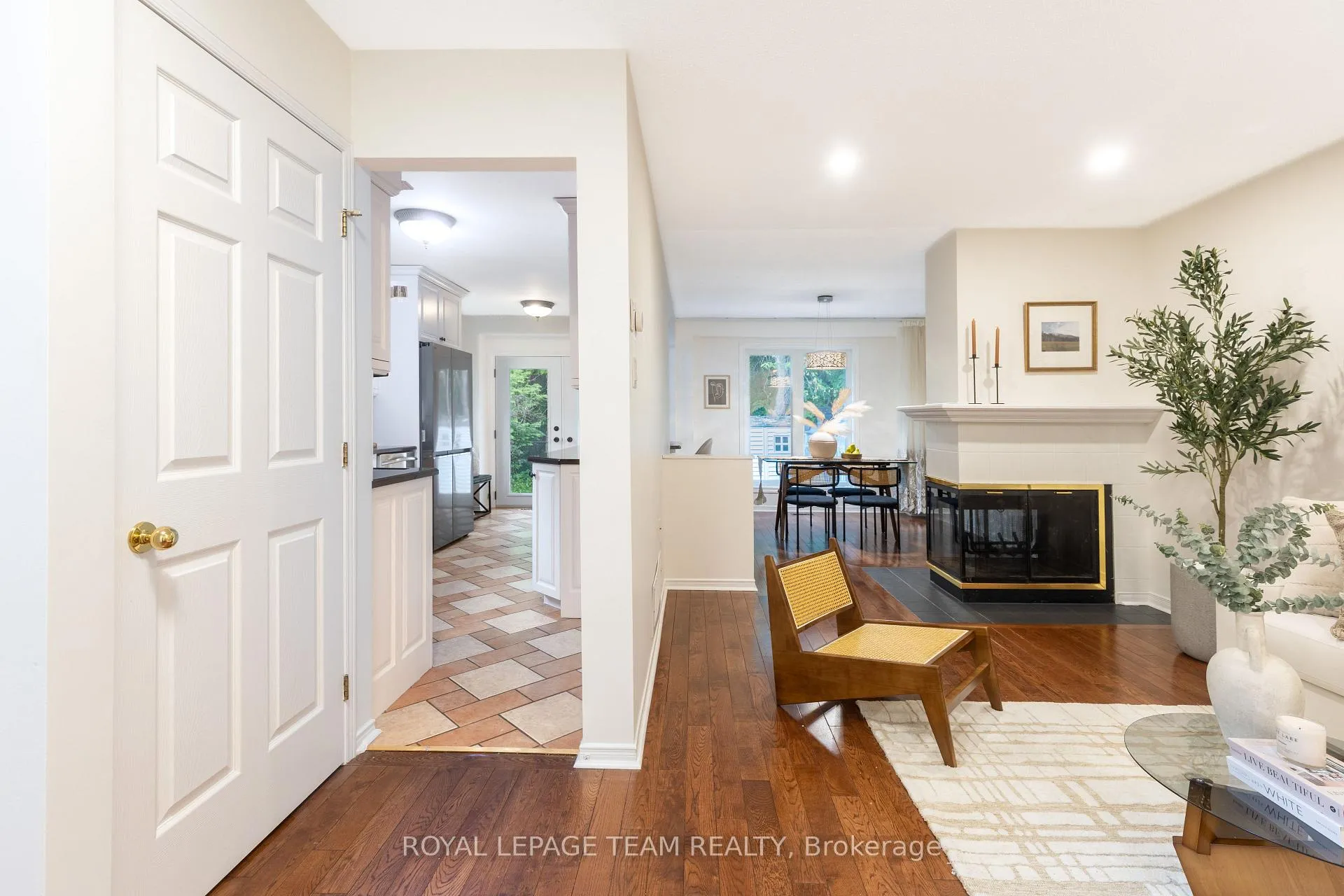 Photo 8 of 90 Blackdome Crescent, Ottawa, Kanata - Kanata Lakes/Heritage Hills — HOMEH