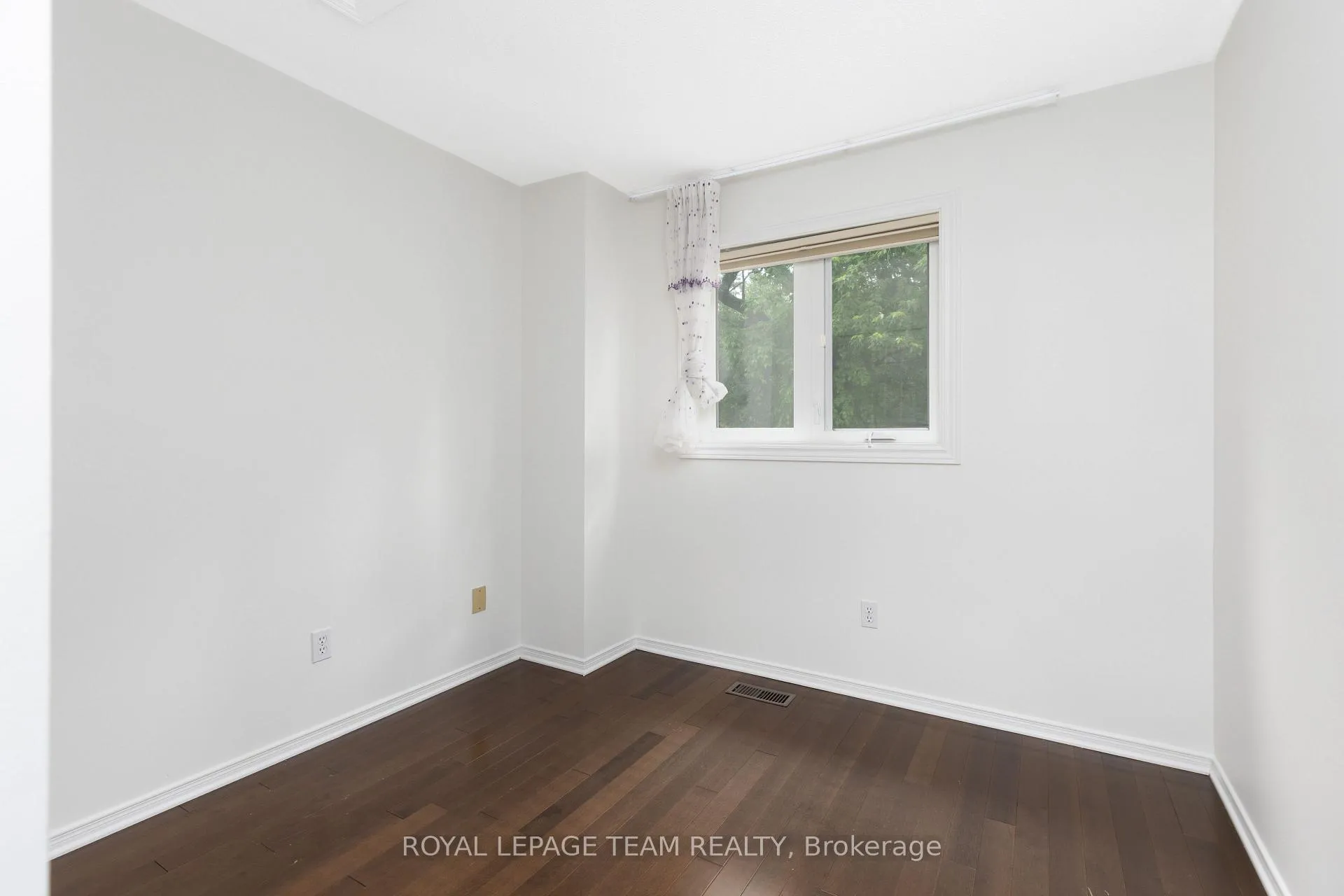 Photo 33 of 90 Blackdome Crescent, Ottawa, Kanata - Kanata Lakes/Heritage Hills — HOMEH