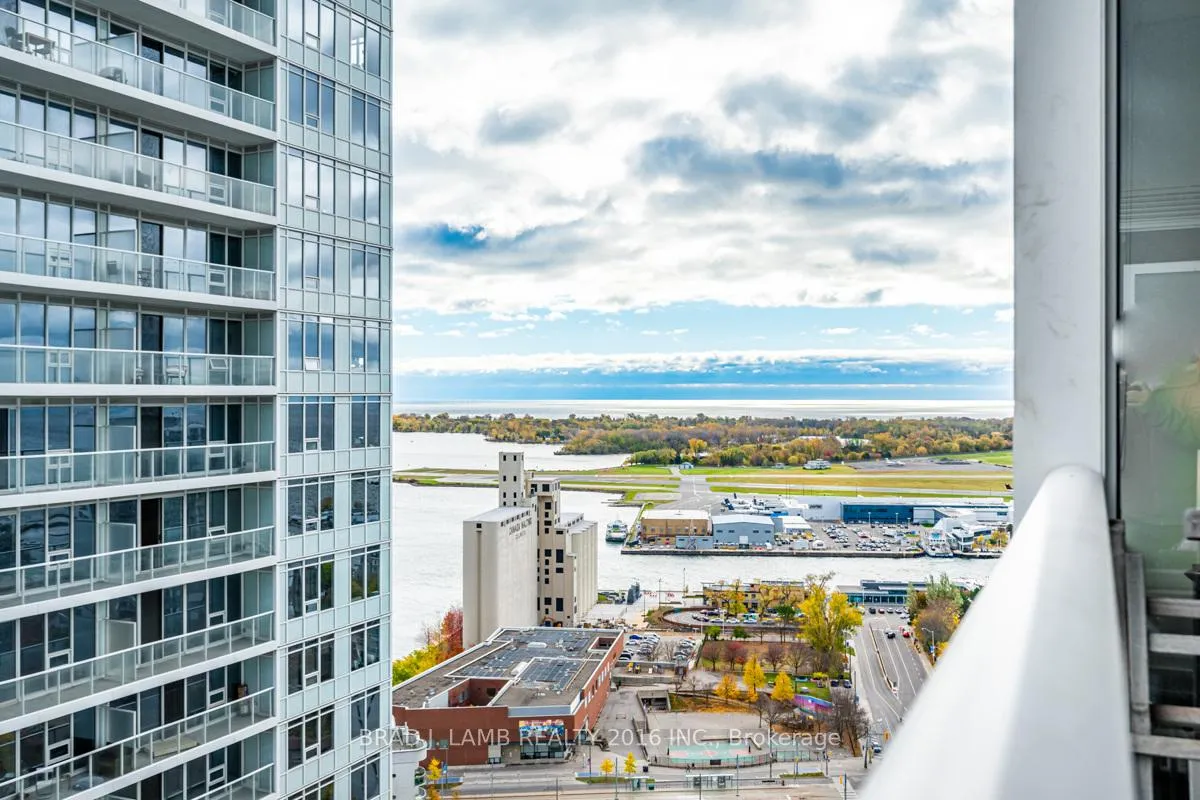 Photo 1 of Unit 3208, 19 Bathurst Street, Toronto, Waterfront Communities — HOMEH