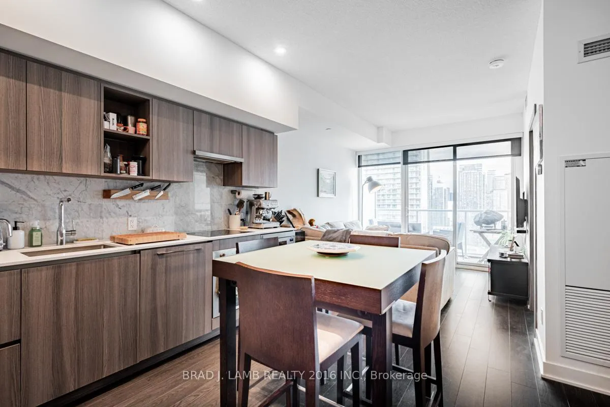 Photo 6 of Unit 3208, 19 Bathurst Street, Toronto, Waterfront Communities — HOMEH