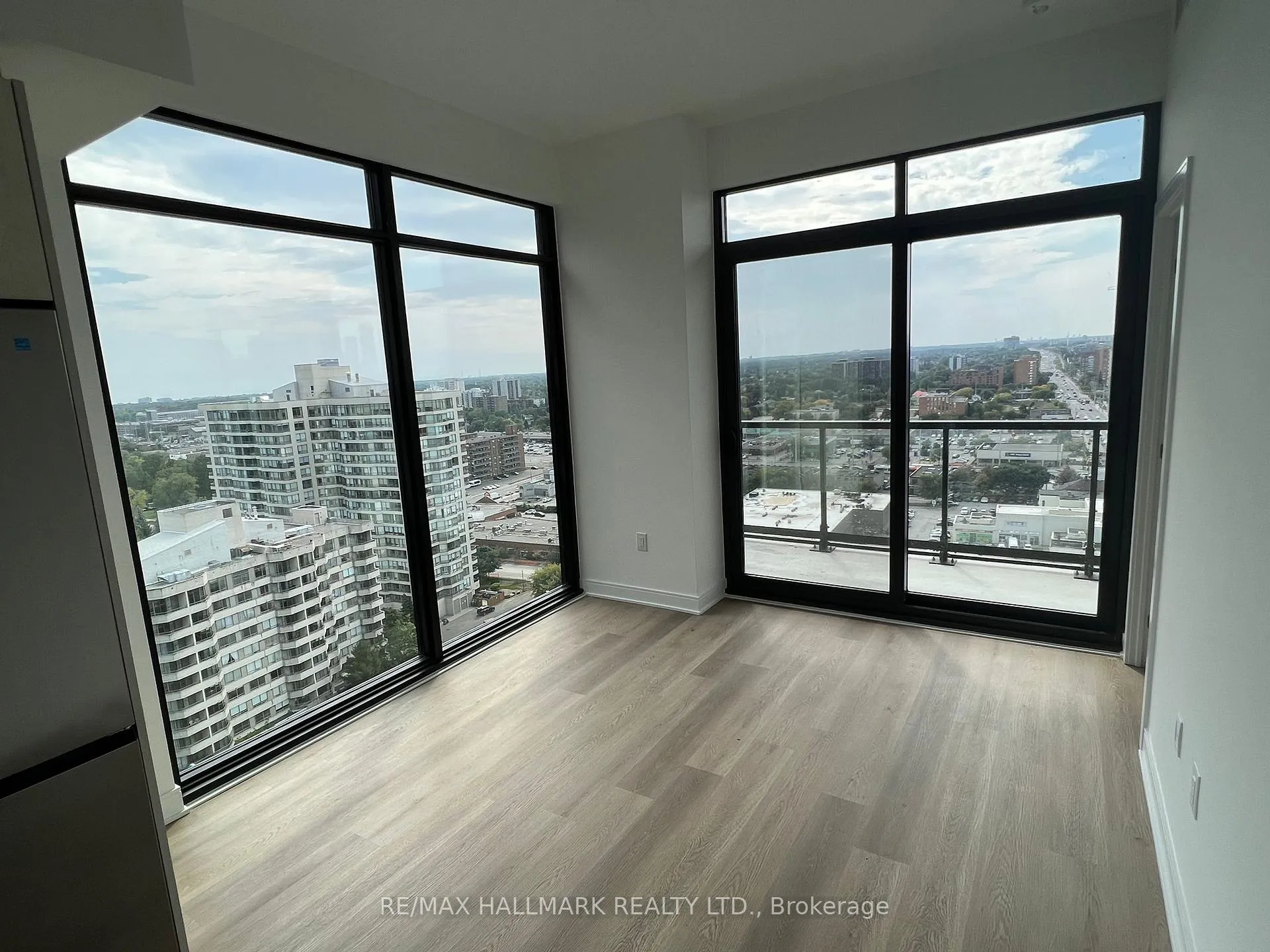 Photo 9 of Unit 1701, 86 Dundas Street E, Mississauga, Cooksville — HOMEH