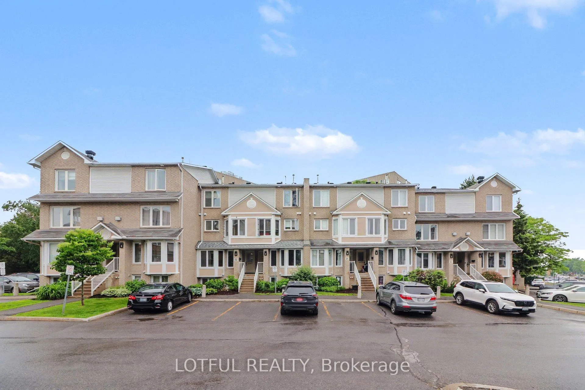 Photo 1 of 1663 Locksley Lane, Ottawa, Beaconwood — HOMEH