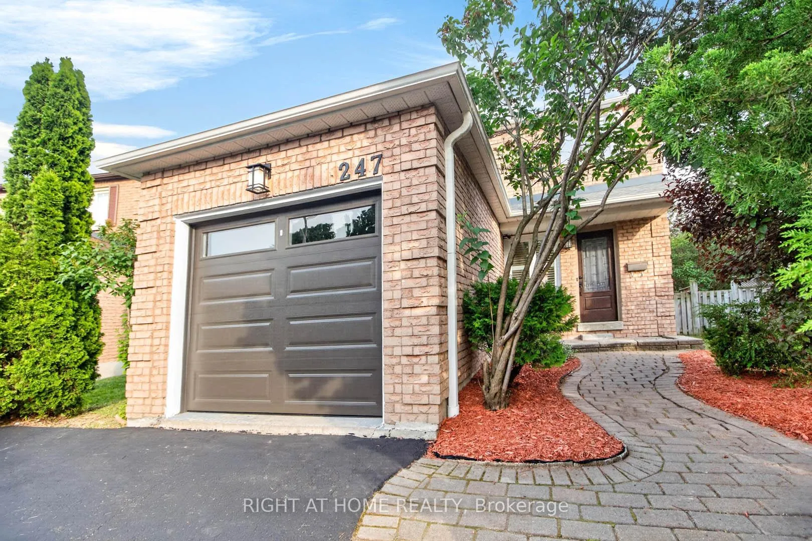 Photo 2 of 247 Glenn Hawthorne Boulevard, Mississauga, Hurontario — HOMEH