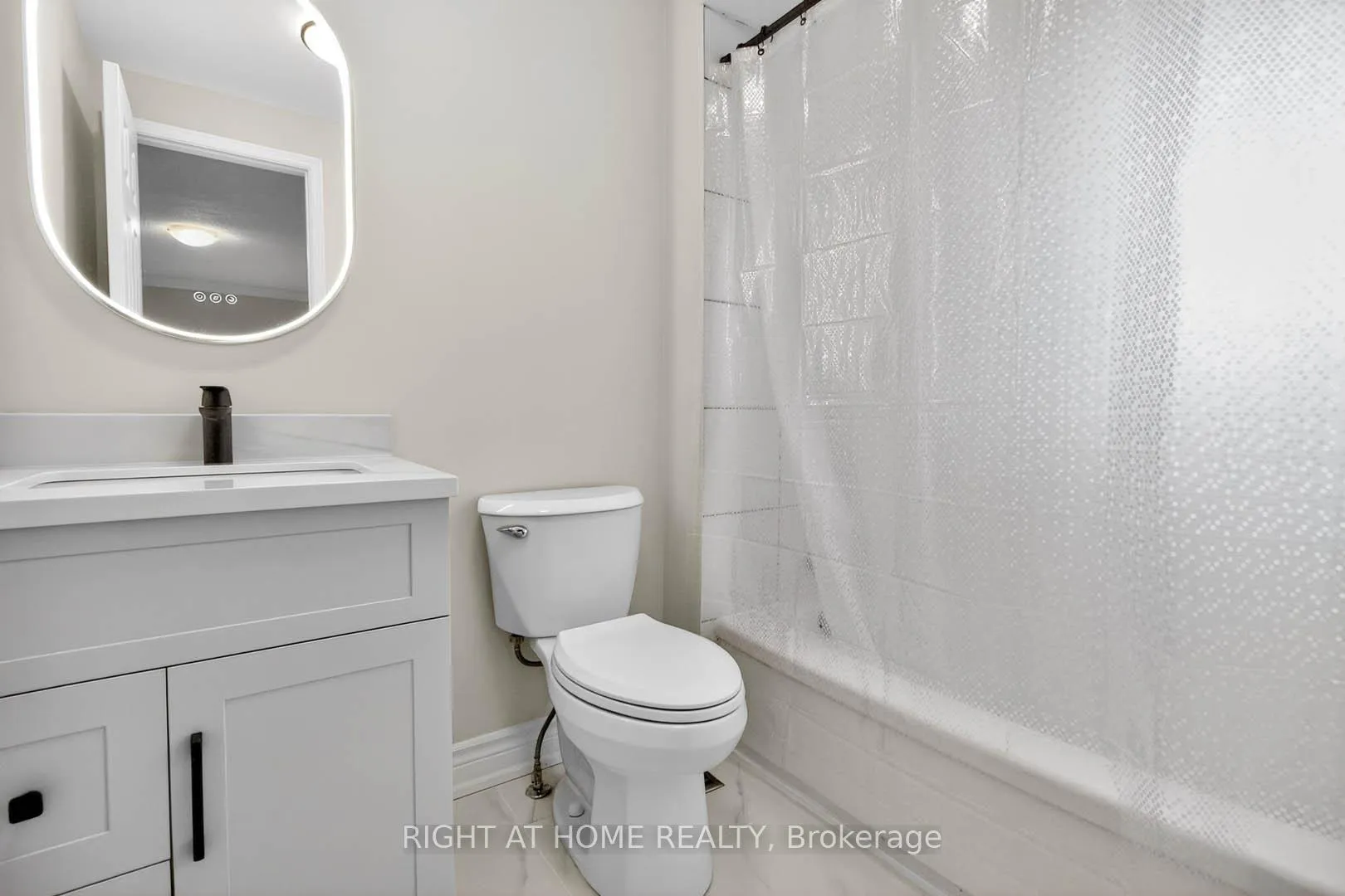 Photo 22 of 247 Glenn Hawthorne Boulevard, Mississauga, Hurontario — HOMEH