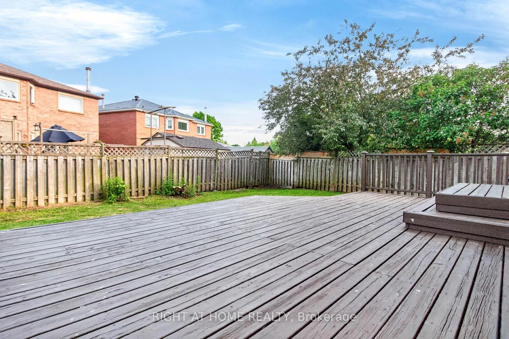 Photo 35 of 247 Glenn Hawthorne Boulevard, Mississauga, Hurontario — HOMEH